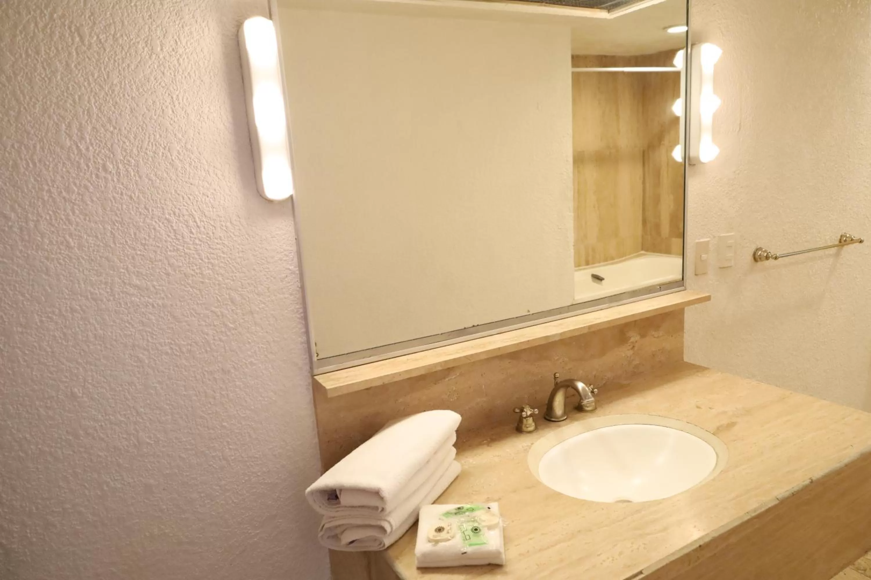 Toilet in Hotel Grand Vista Cuernavaca