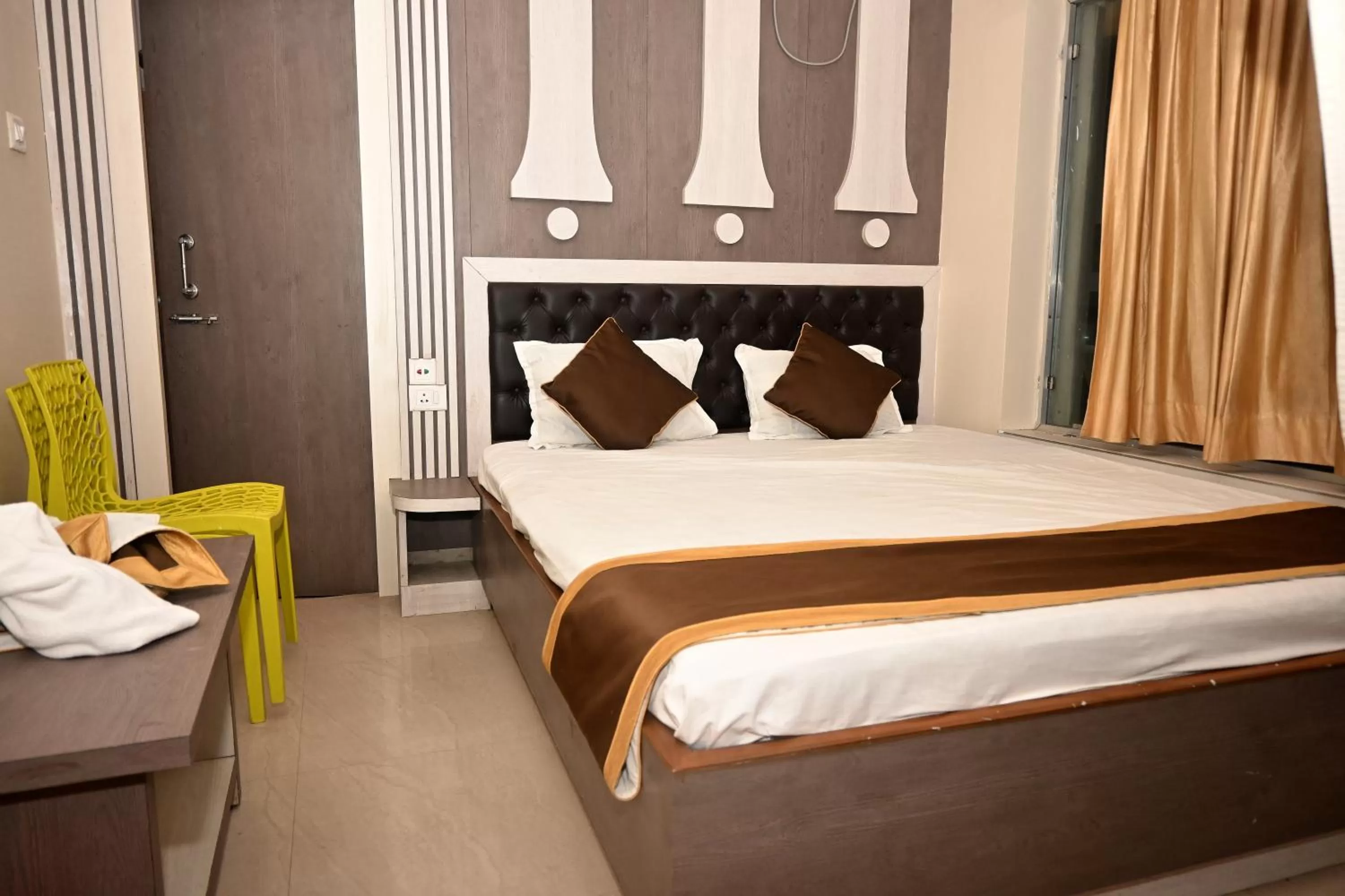 Bed in Royal Sea View