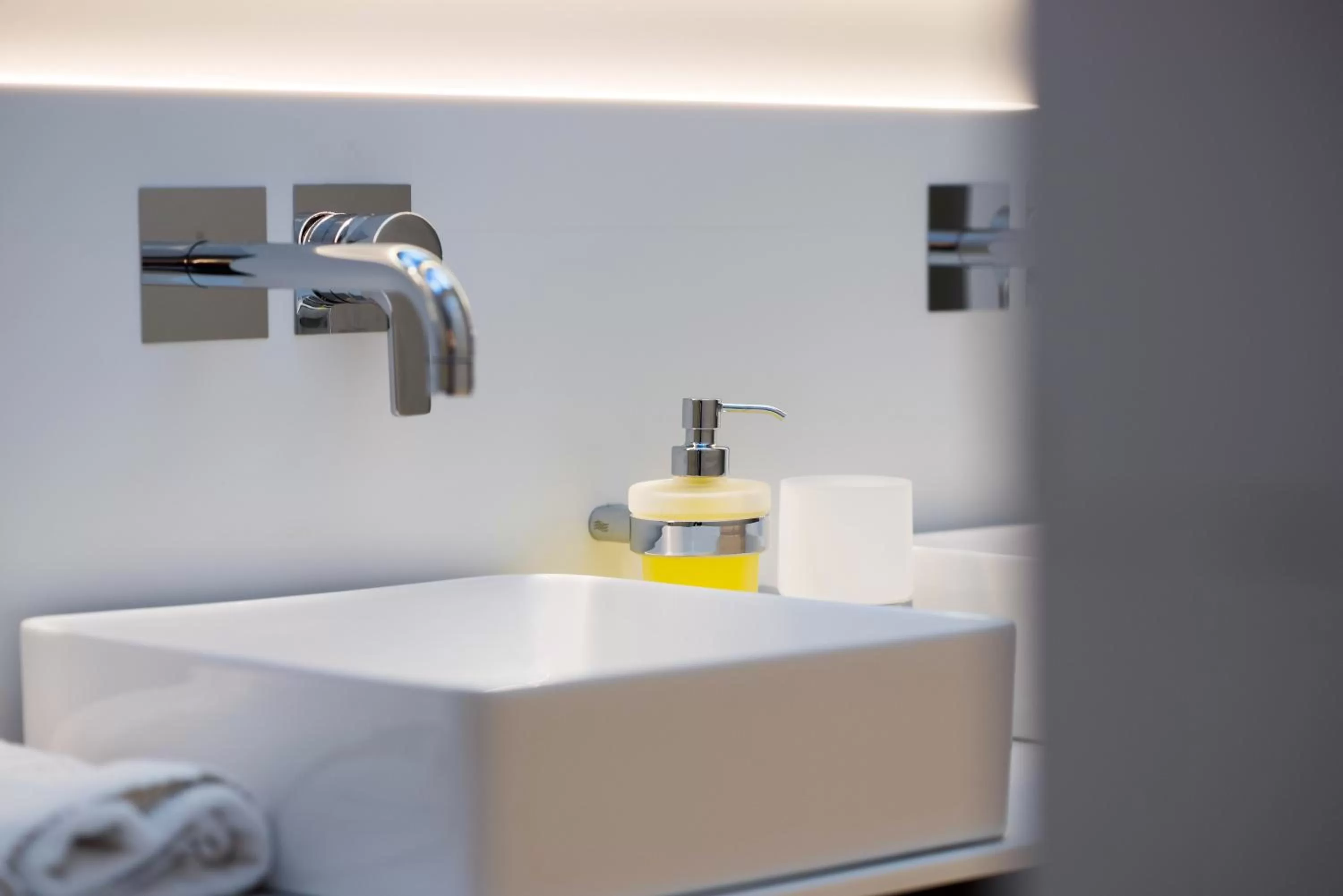 Bathroom in Kastro Hotel