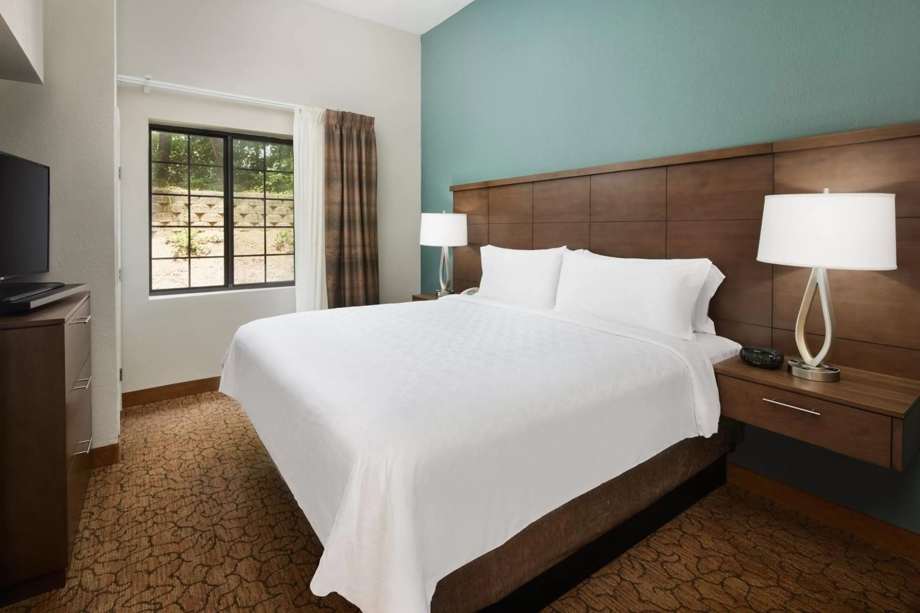 Photo of the whole room, Bed in Staybridge Suites Of Durham - Chapel Hill - RTP by IHG