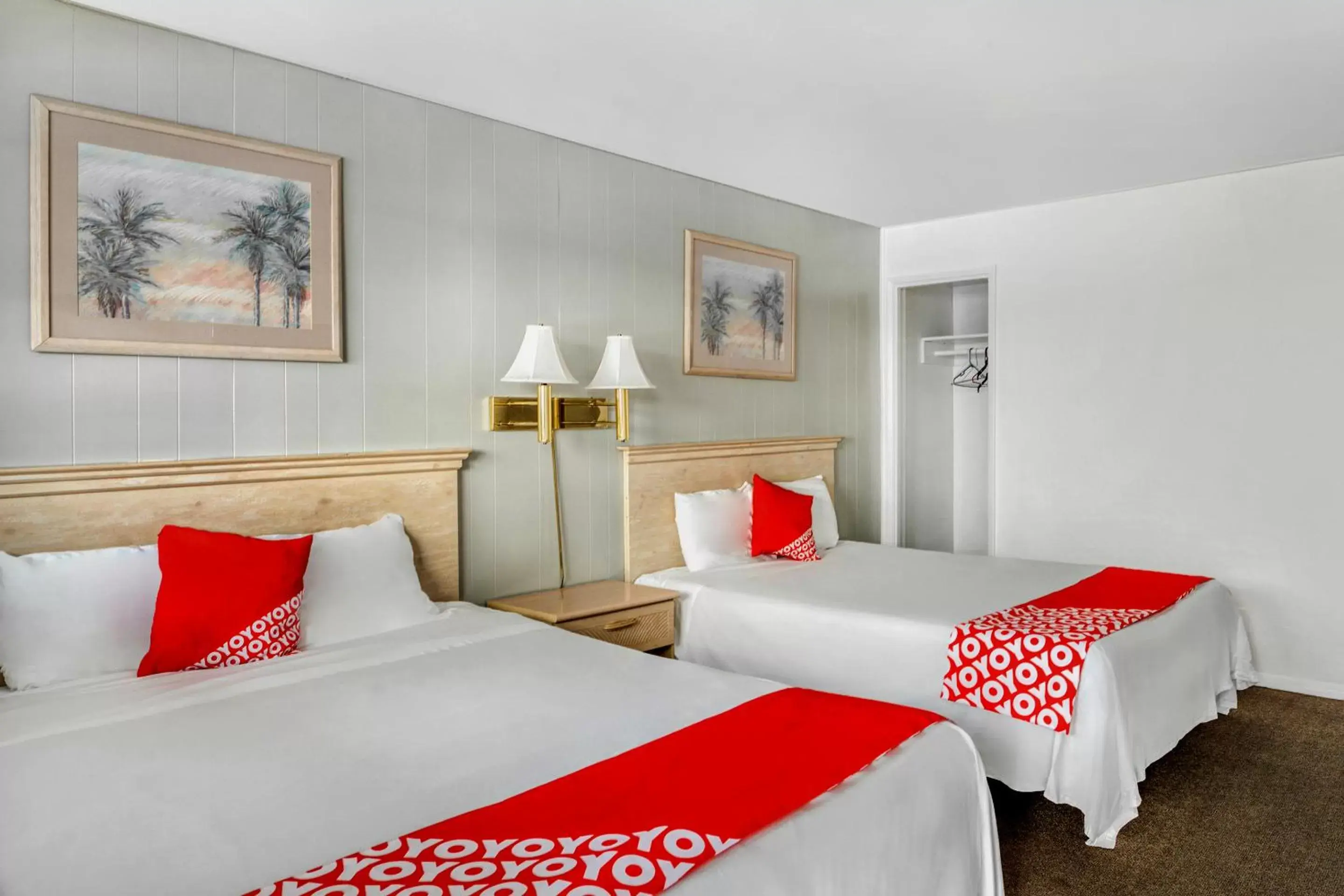 Bedroom, Bed in OYO Gateway Motel Las Vegas North Strip Fremont St Area Bedroom, Bed in OYO Gateway Motel Las Vegas North Strip Fremont St Area