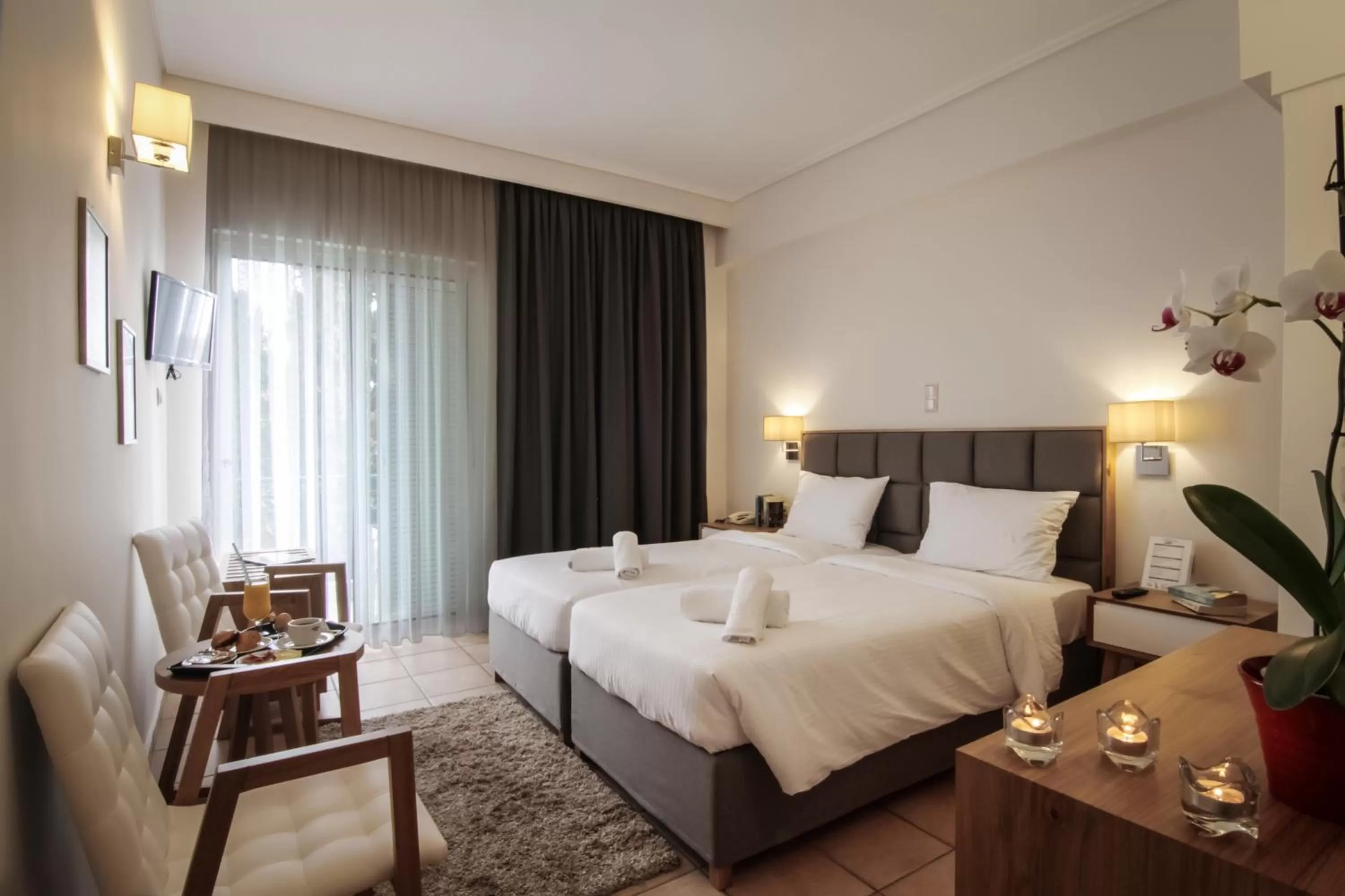 Bed in Green Hill Hotel