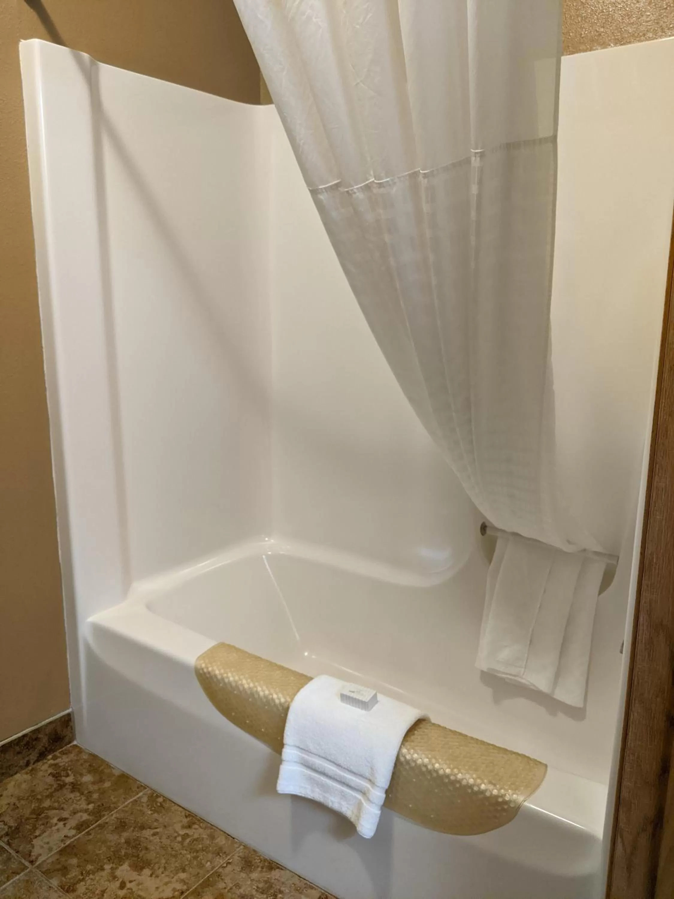 Bathroom in Cobblestone Inn & Suites - Denison | Majestic Hills