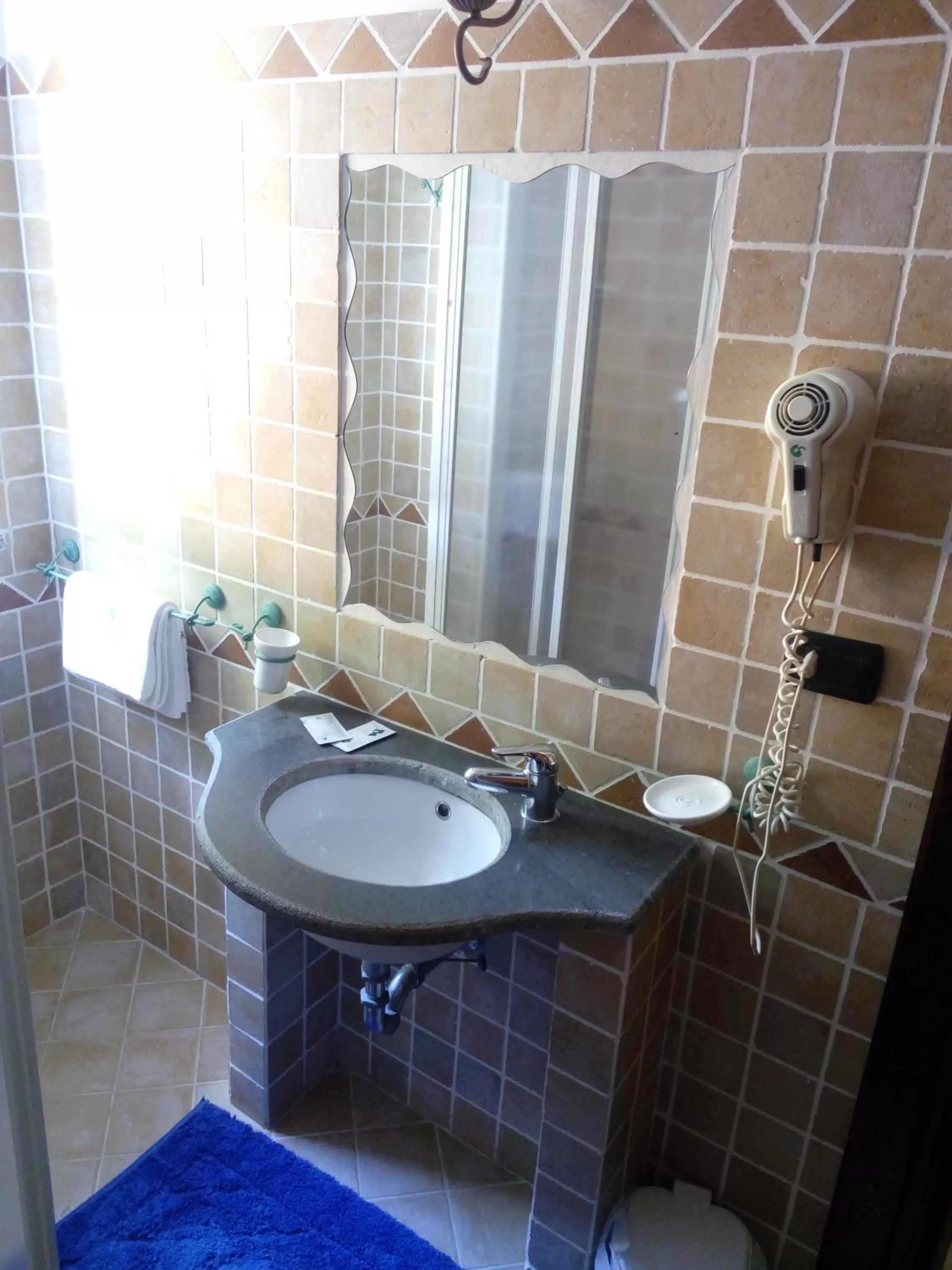 Property building, Bathroom in Hotel Sirio