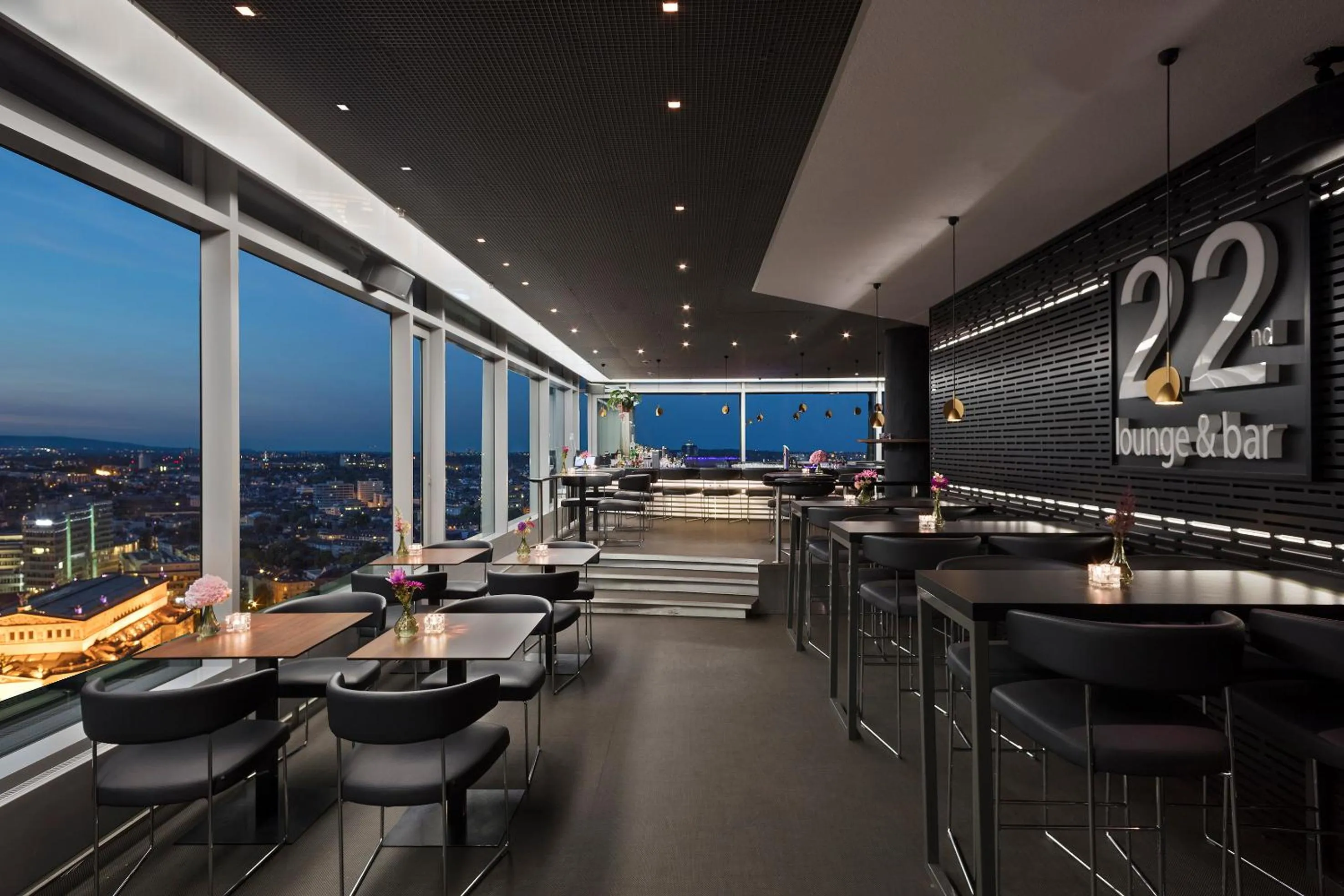 Night in INNSiDE by Meliá Frankfurt Eurotheum