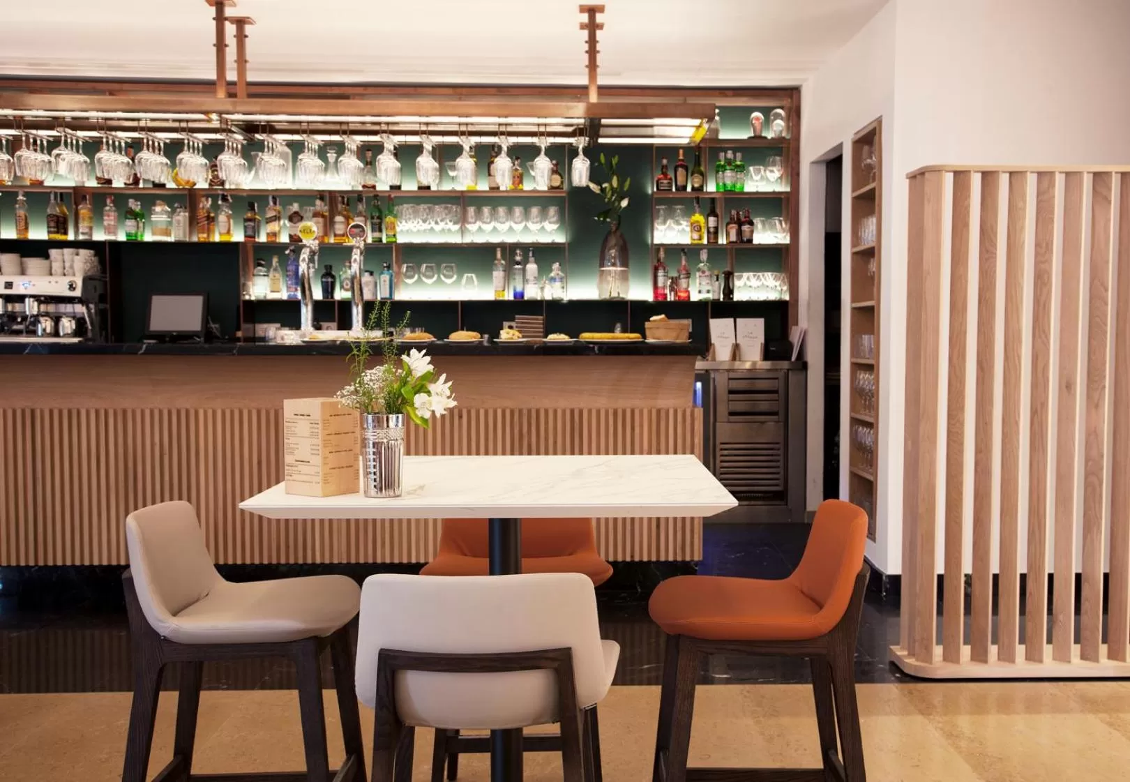 Restaurant/places to eat in Lasala Plaza Hotel - Adults Only