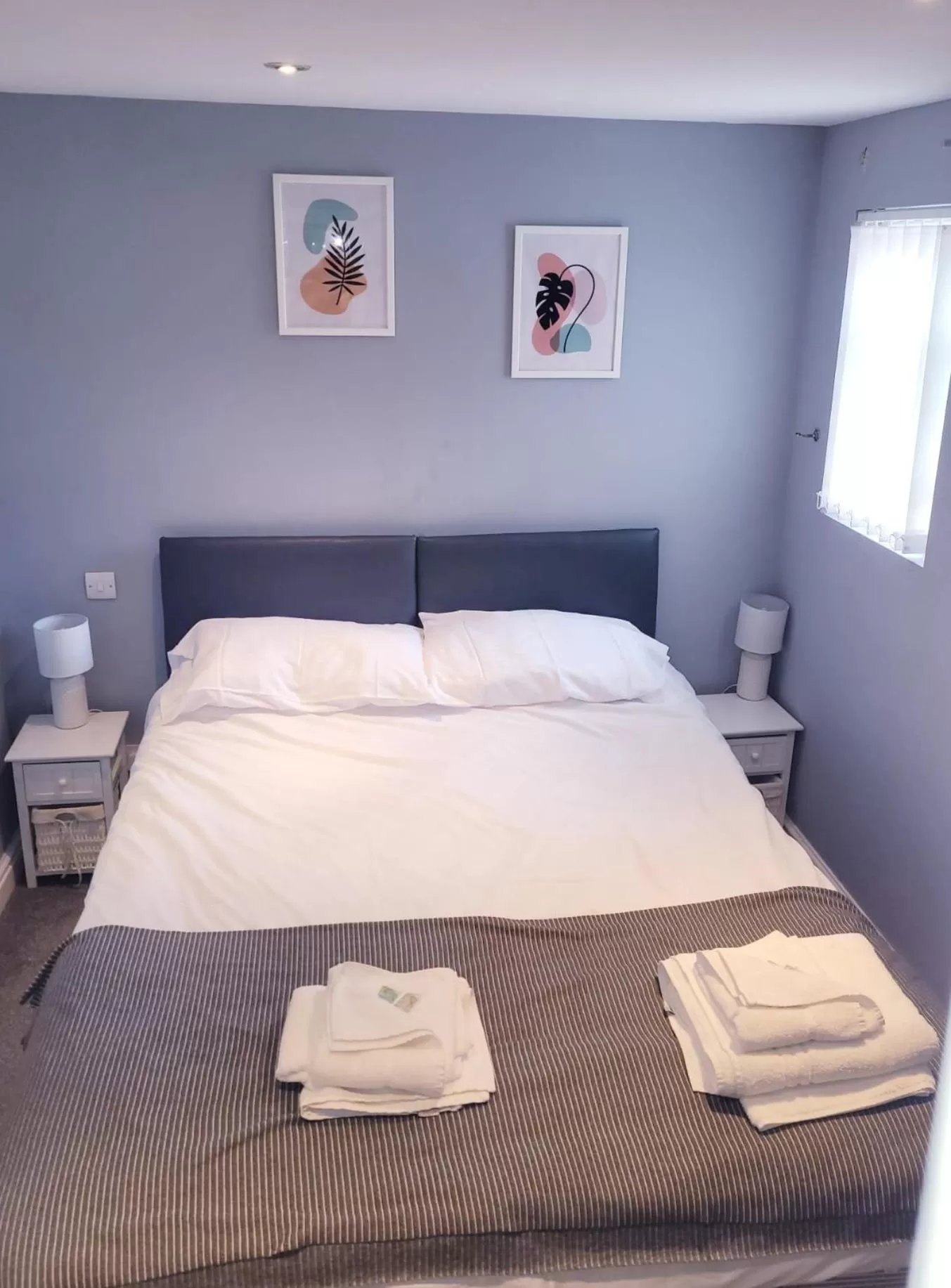 Bedroom, Bed in The Grey Horse