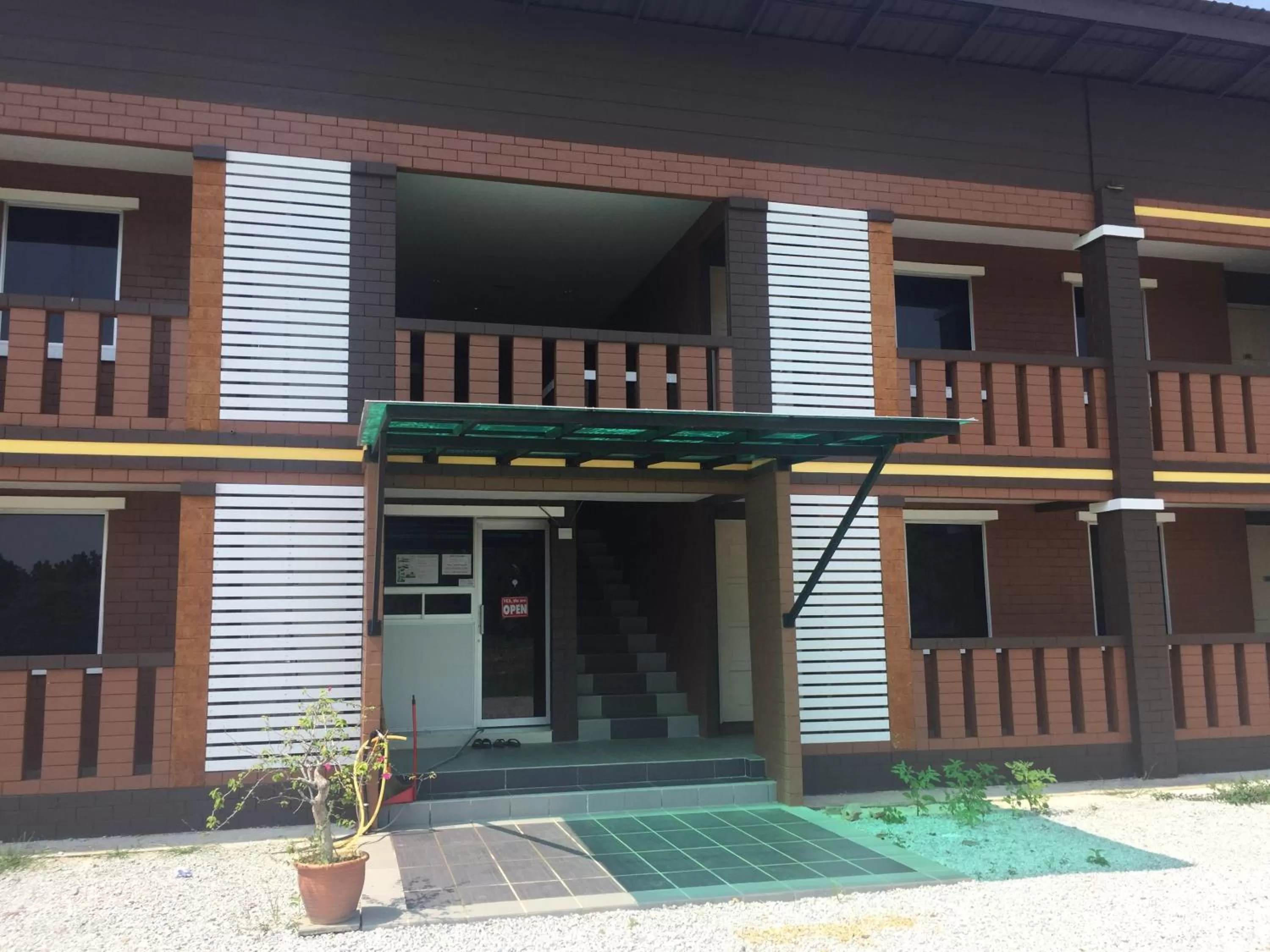 Facade/entrance in Sayy Haa Inn