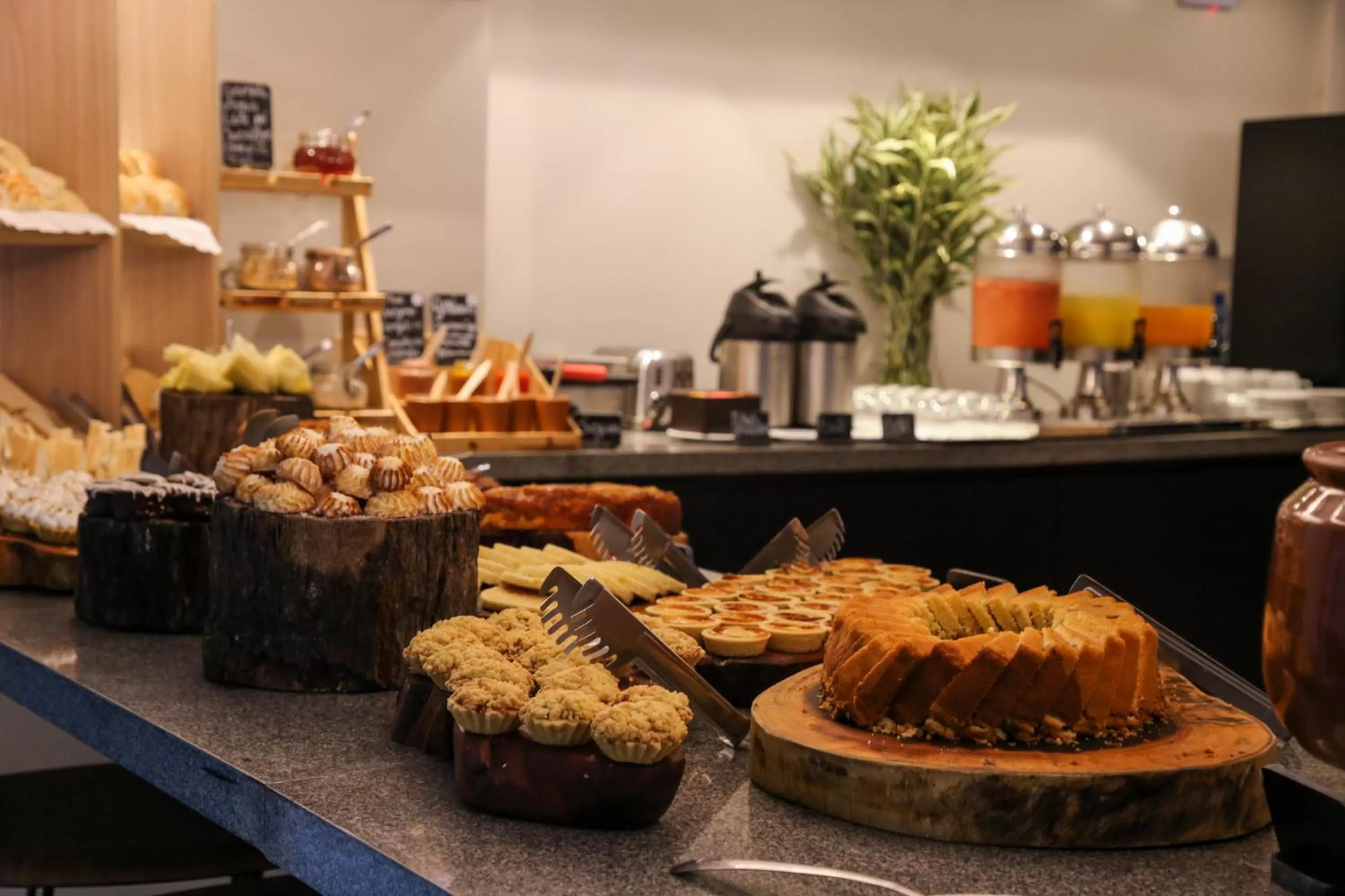 Buffet breakfast in Mercure Maceio Pajuçara