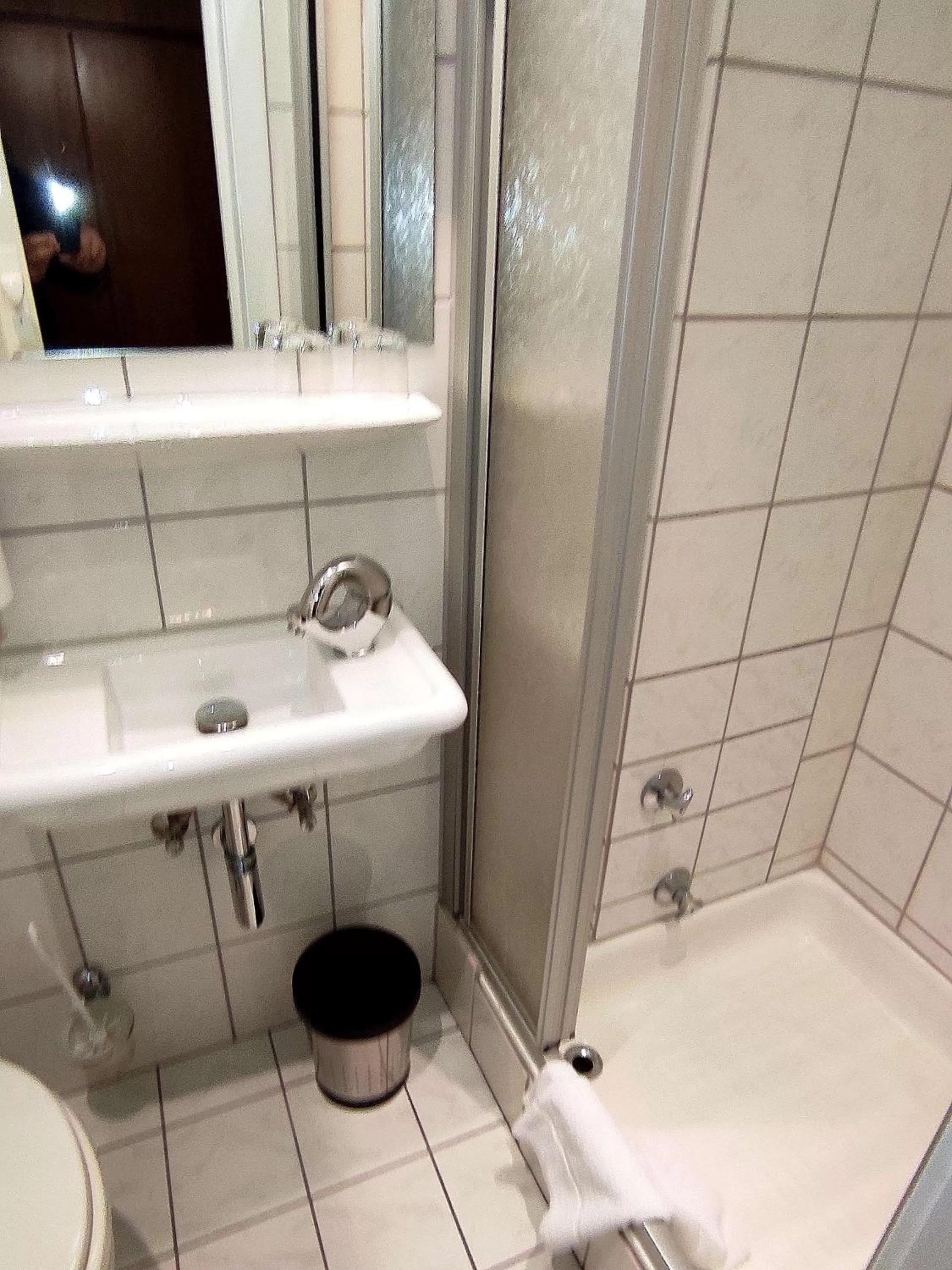 Bathroom in Retro - Art - Hotel Lünen