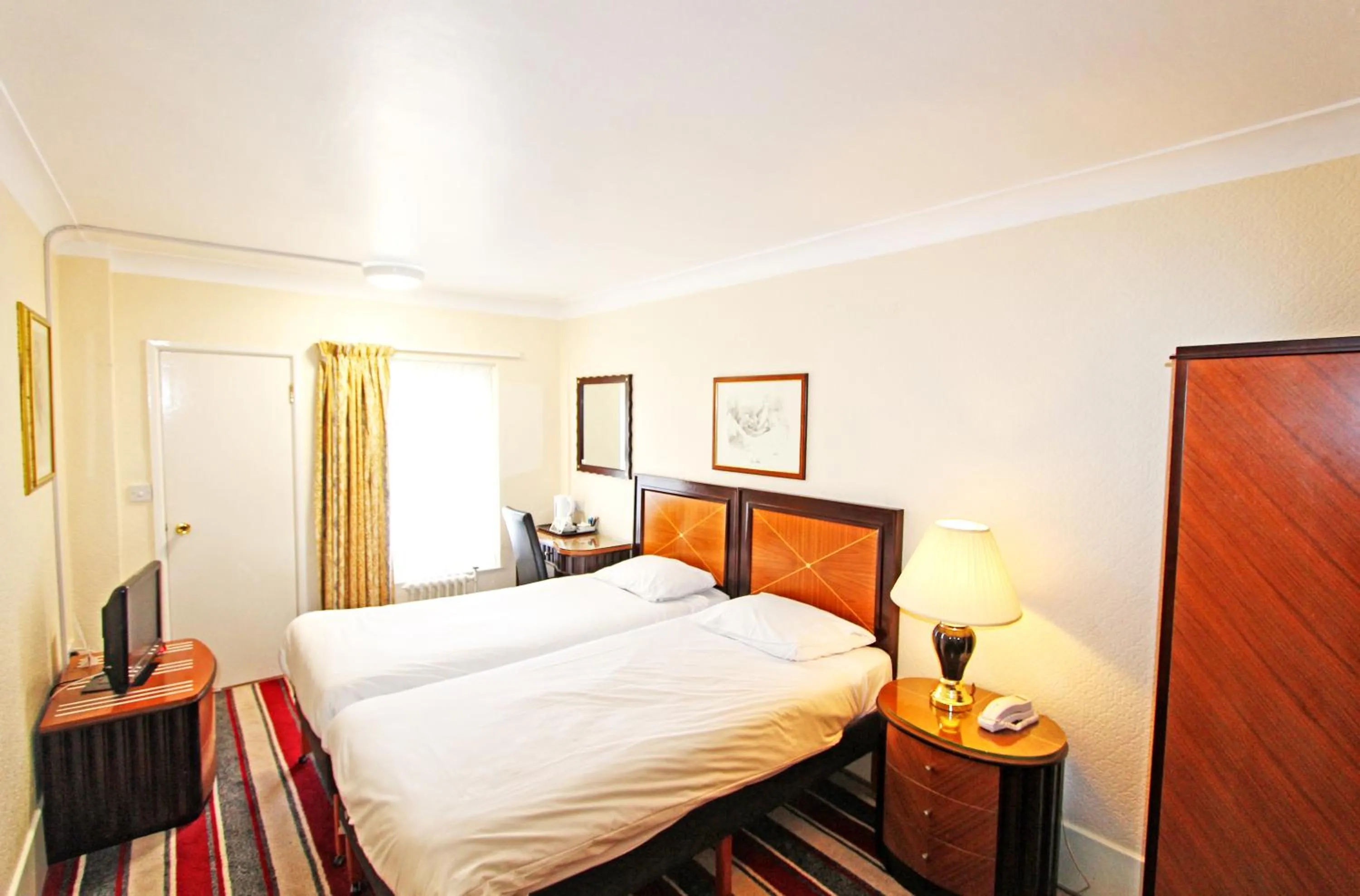 Bed in Britannia Bournemouth Hotel