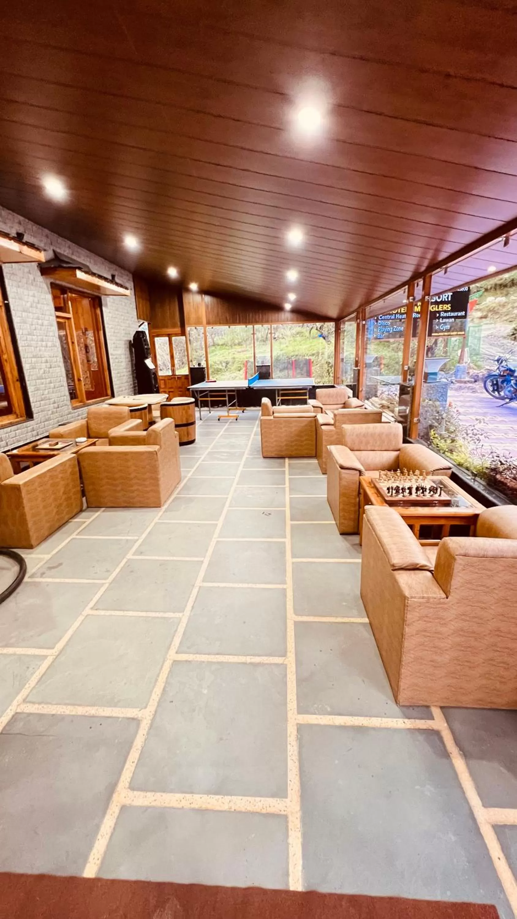 Game Room in Hotel Old Smugglers with Balcony mountain view(A/C hot and Cold)