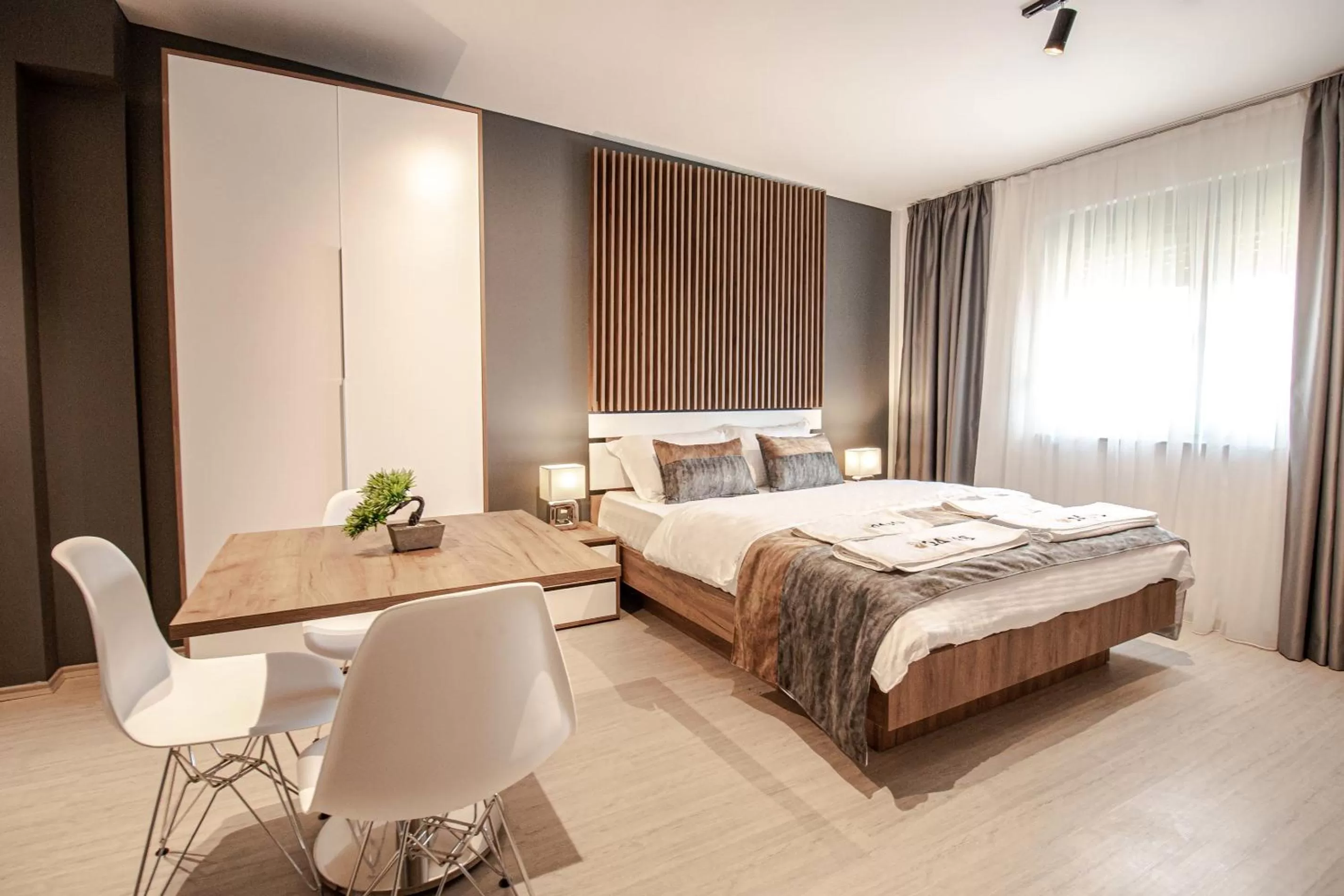 Photo of the whole room, Bed in OASIS Apartments