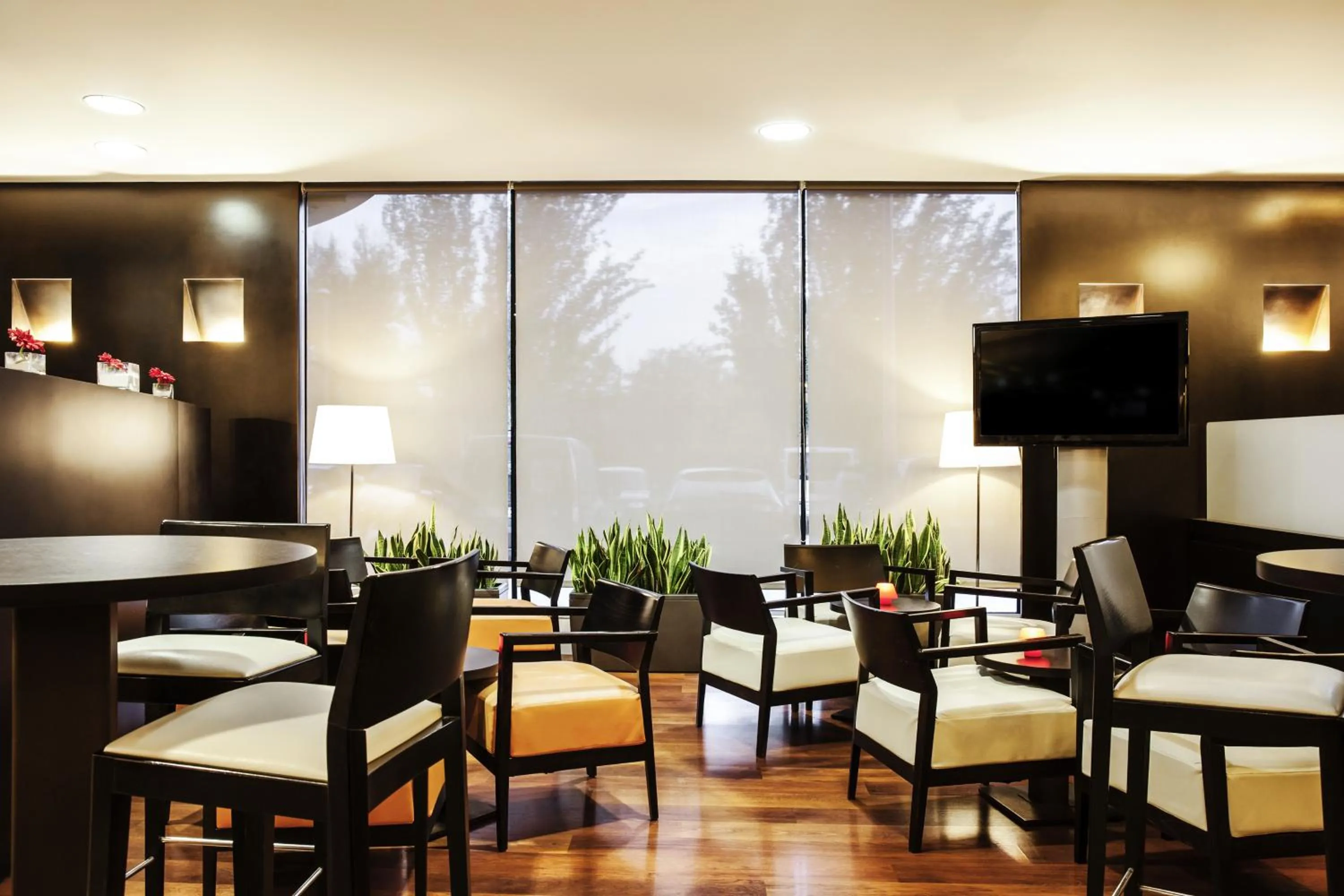 Lounge or bar in Ibis Barcelona Molins de Rei