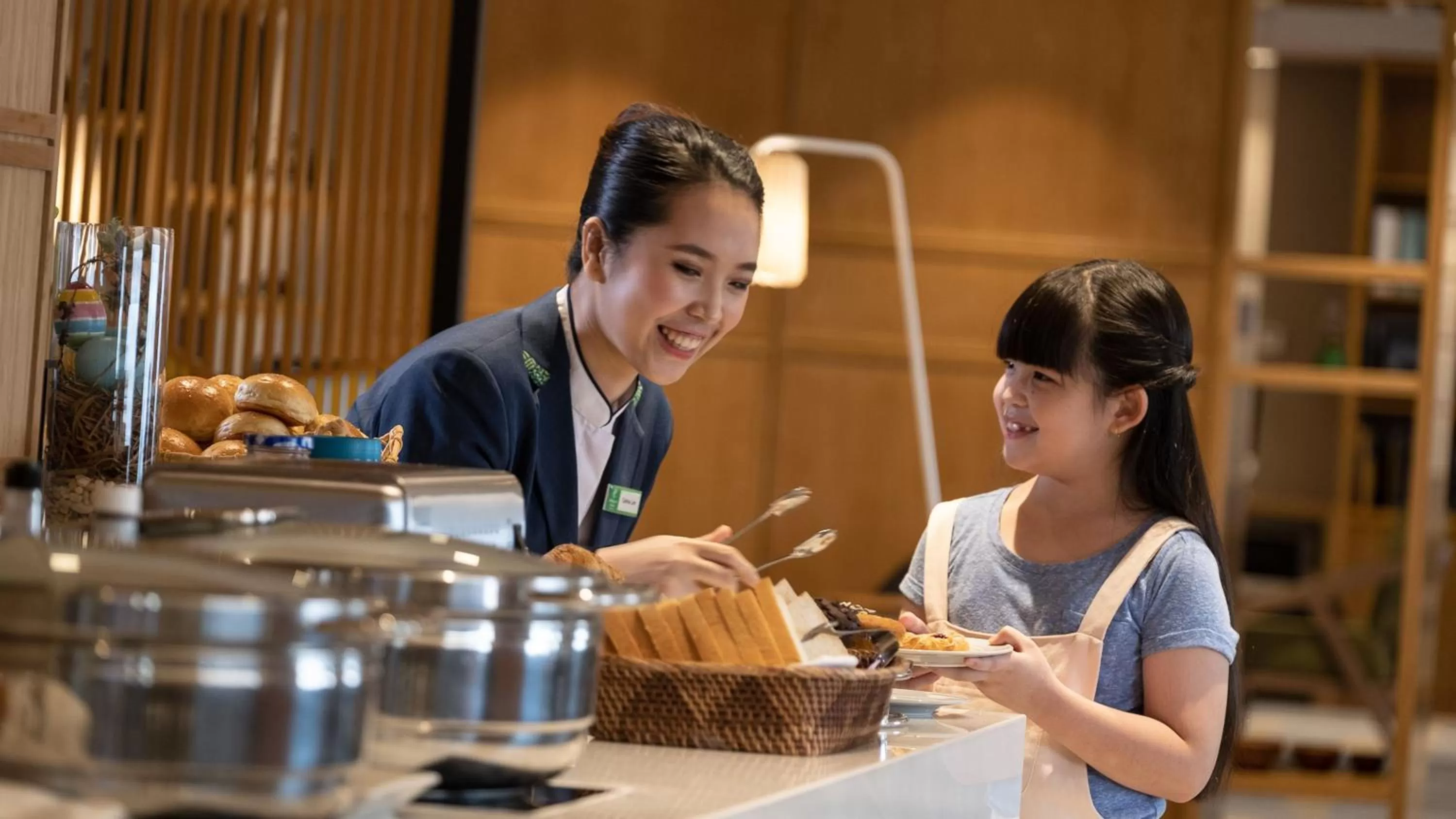 Restaurant/places to eat in Holiday Inn & Suites Jakarta Gajah Mada by IHG