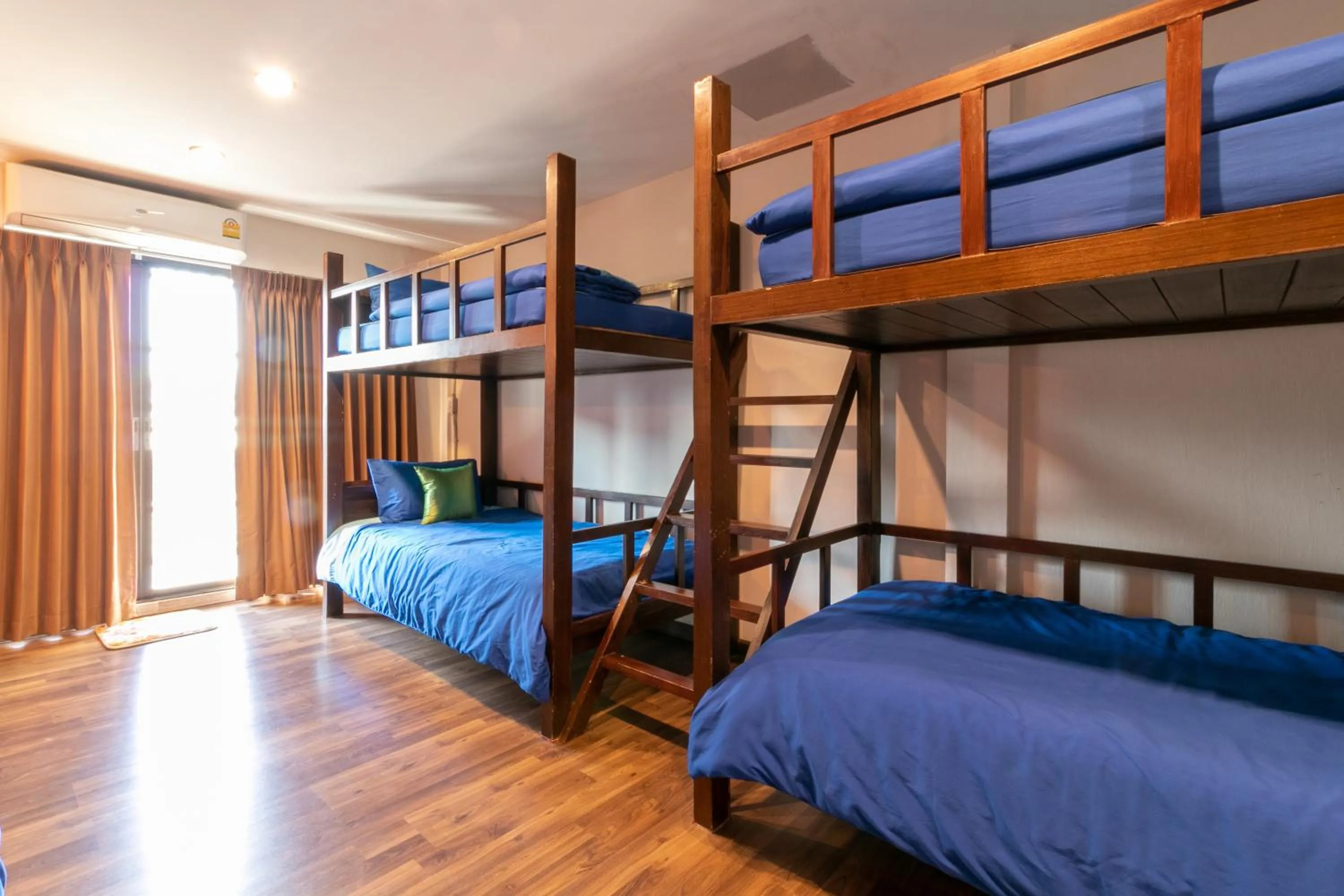 Bed, Bunk Bed in Phob phan Hostel