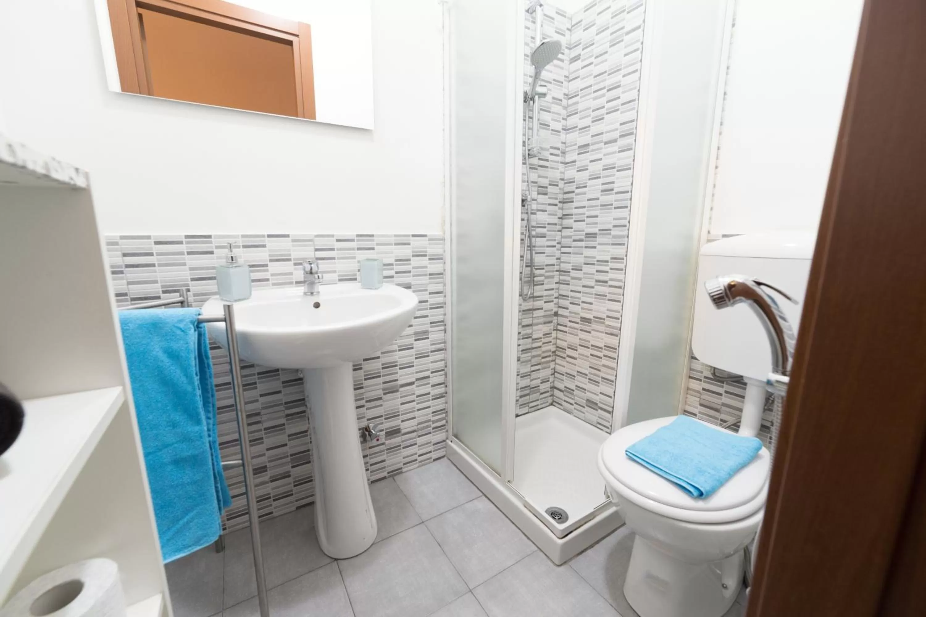 Bathroom in Tra L'Etna E Il Mare B&B