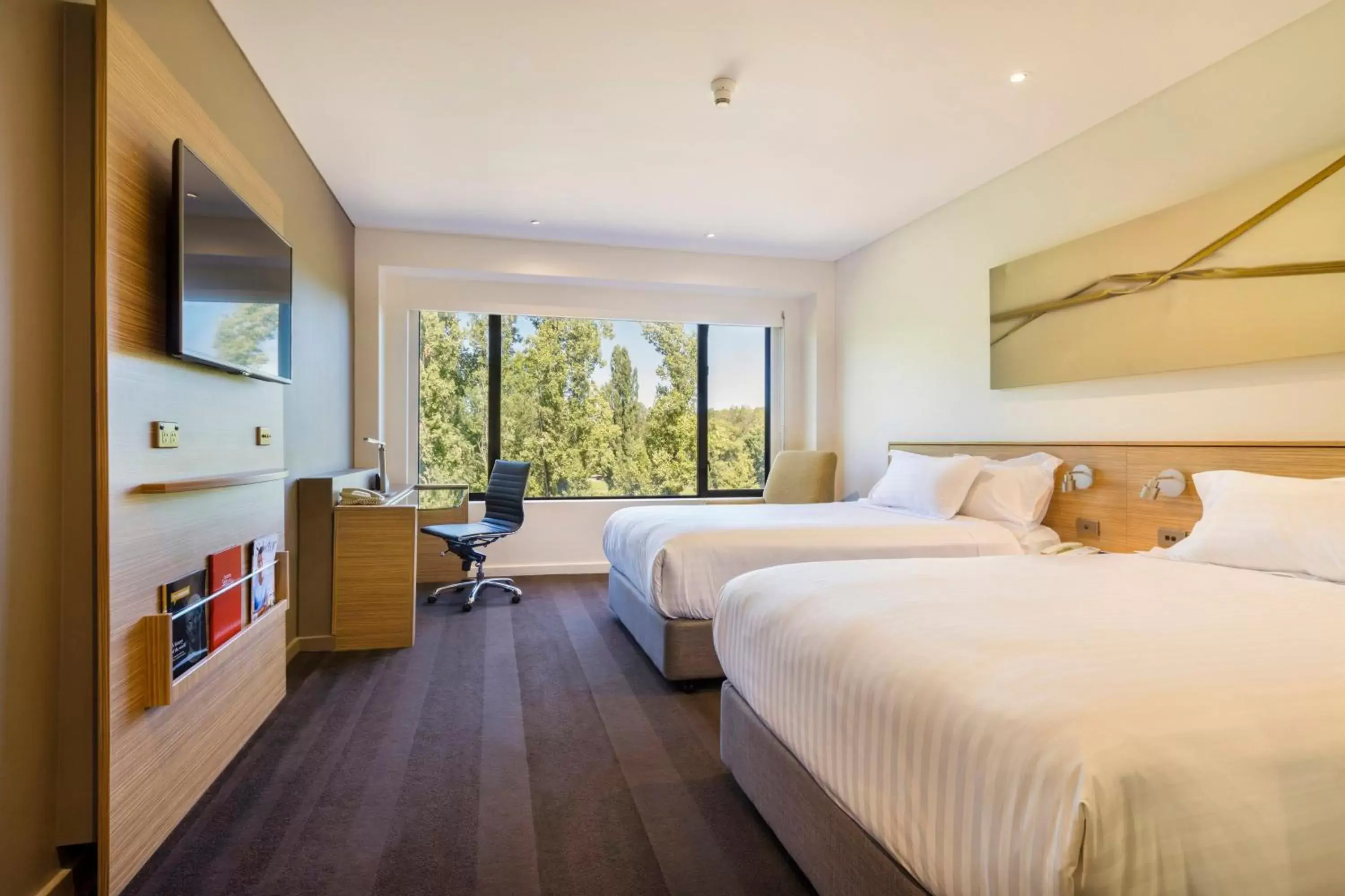 Premium Room in Crowne Plaza Canberra by IHG Premium Room in Crowne Plaza Canberra by IHG