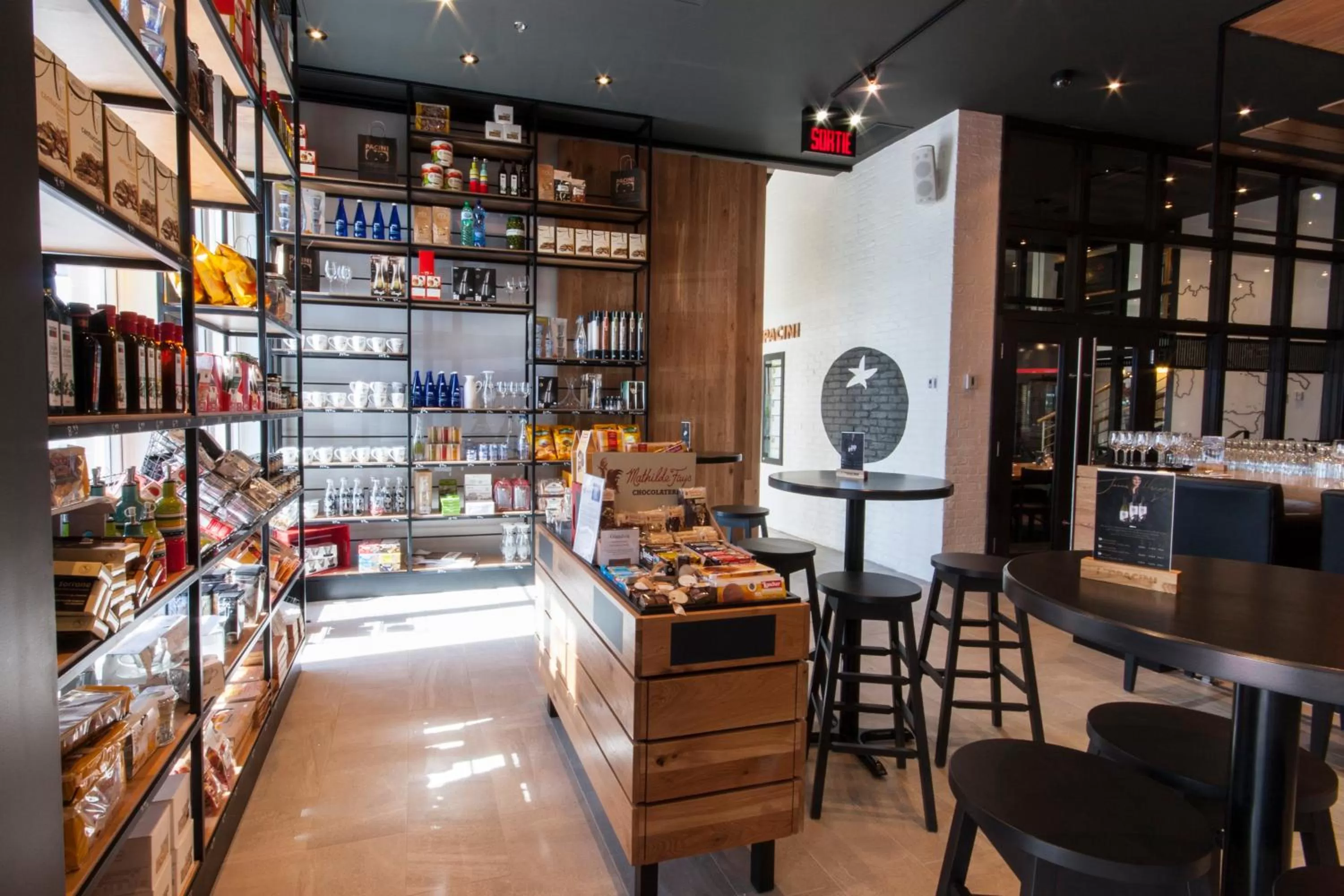 Restaurant/places to eat in Holiday Inn Hotel & Suites Calgary South - Conference Ctr by IHG