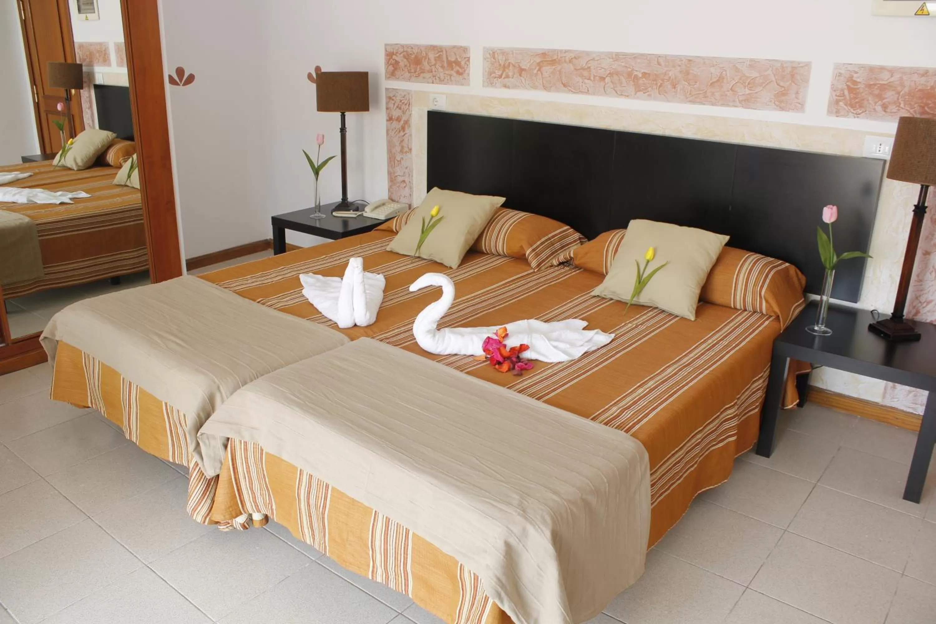 Photo of the whole room, Bed in 4Dreams Hotel Chimisay