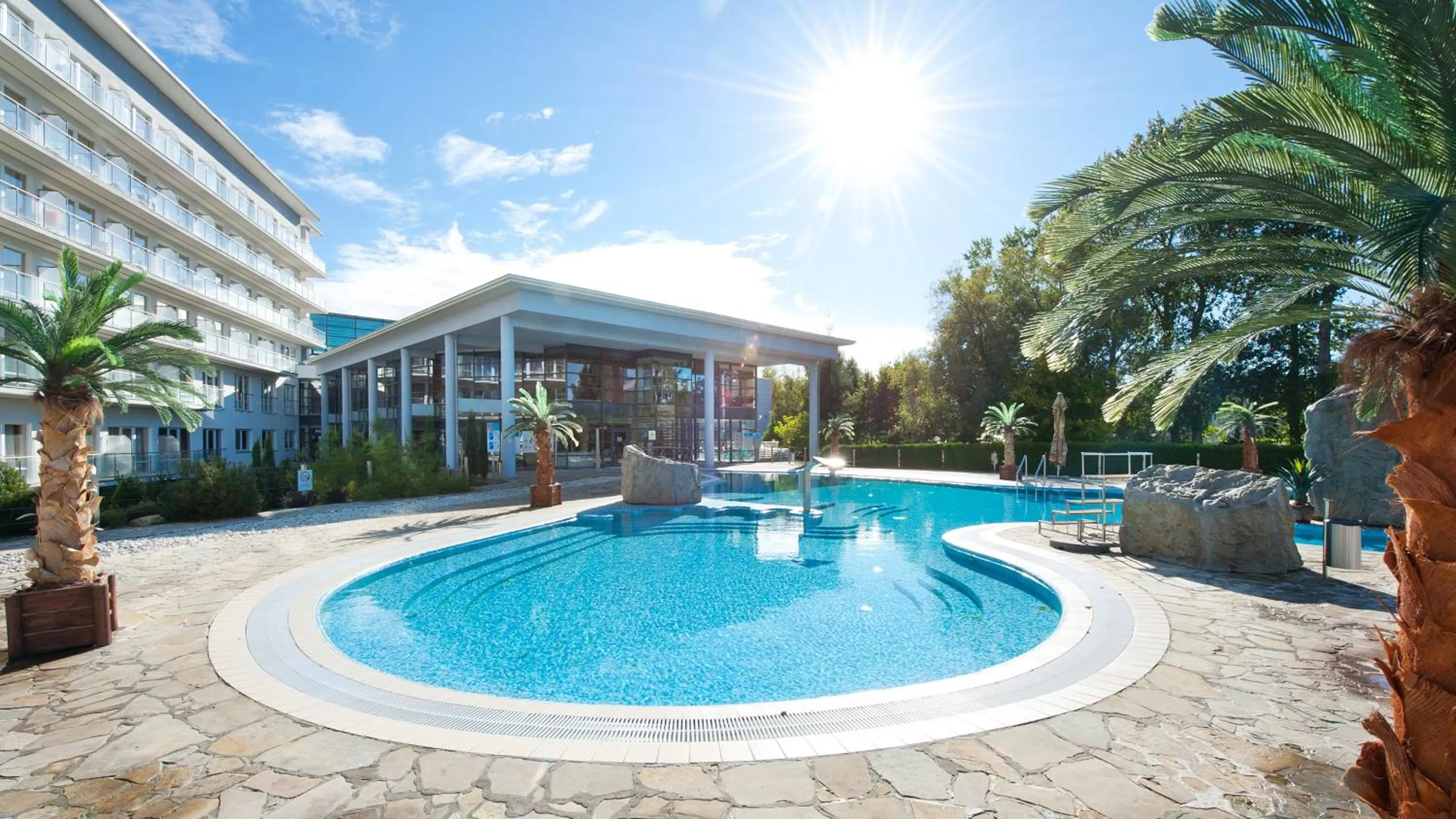 Pool view in Ikar Plaza