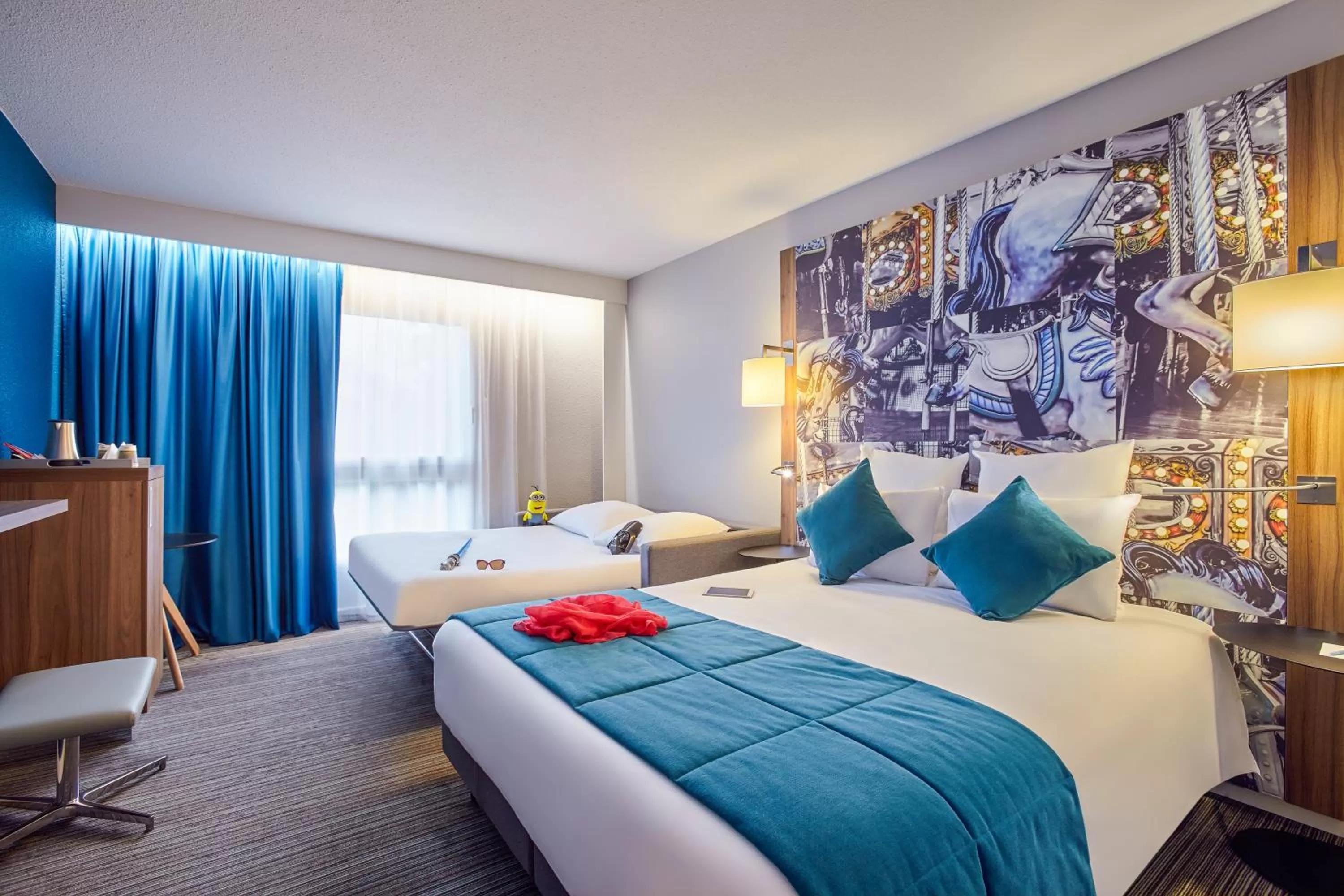 Bedroom, Bed in Mercure Château de Fontainebleau