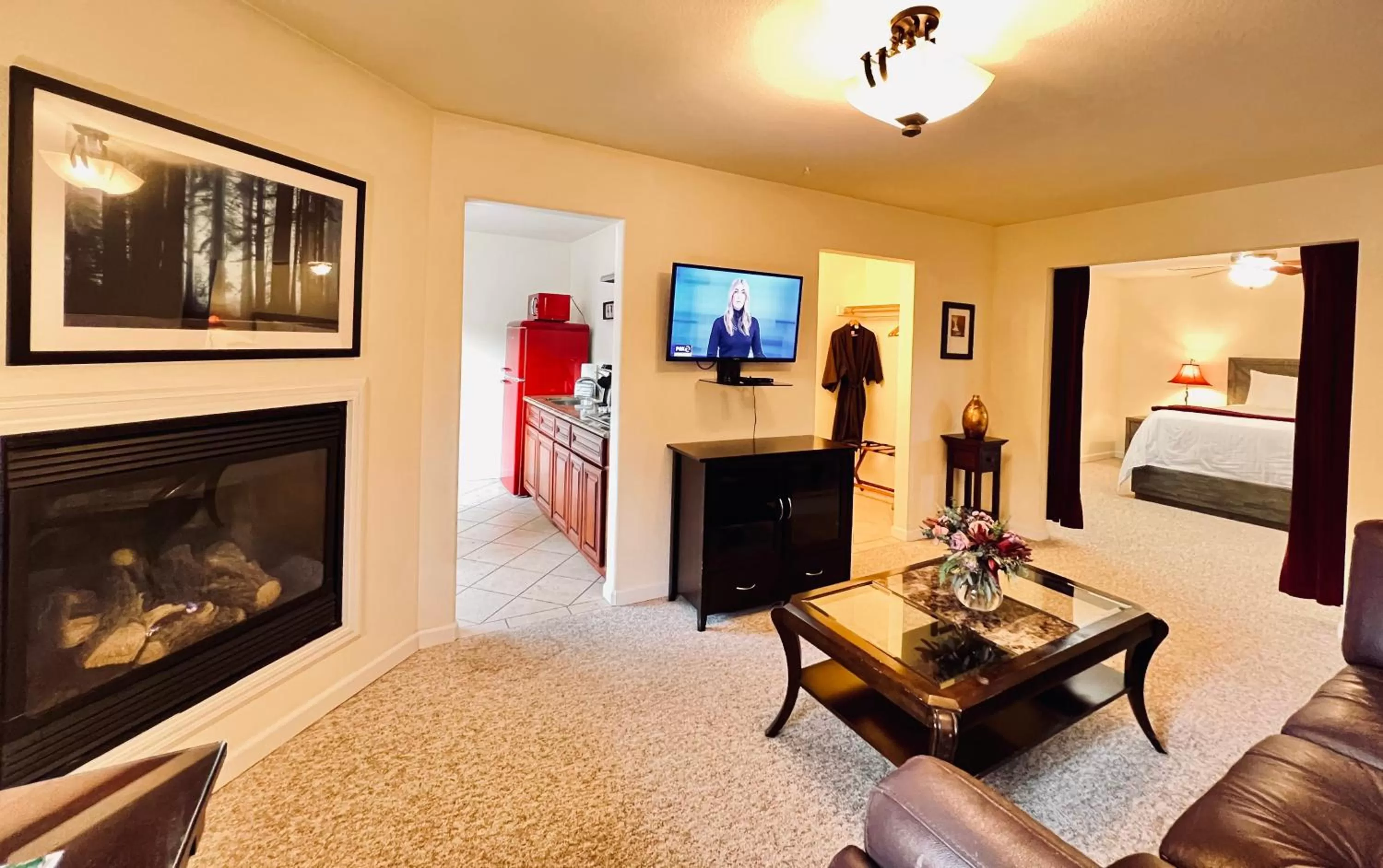 TV and multimedia, Bed in West Sonoma Inn & Spa