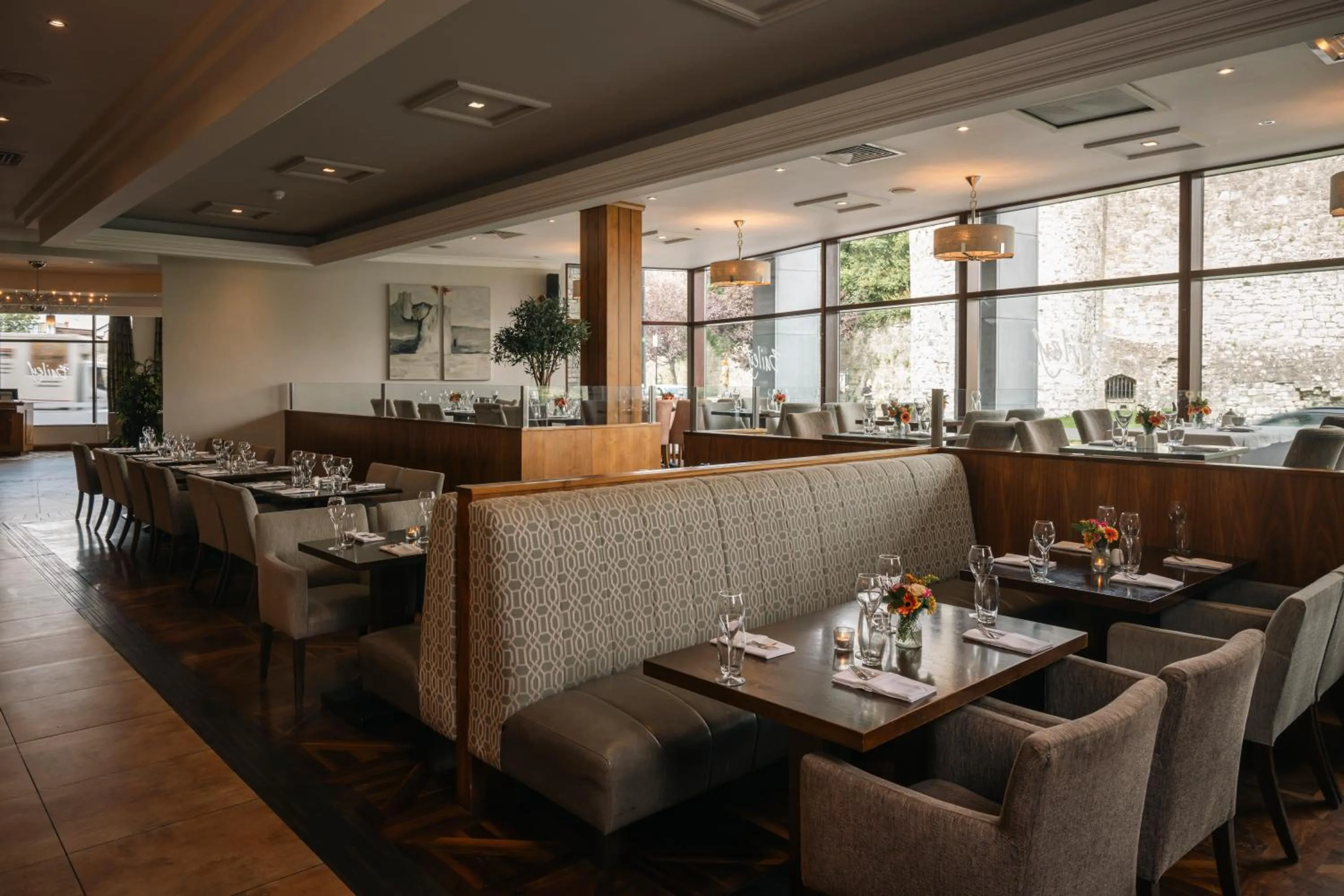 Restaurant/places to eat in Trim Castle Hotel