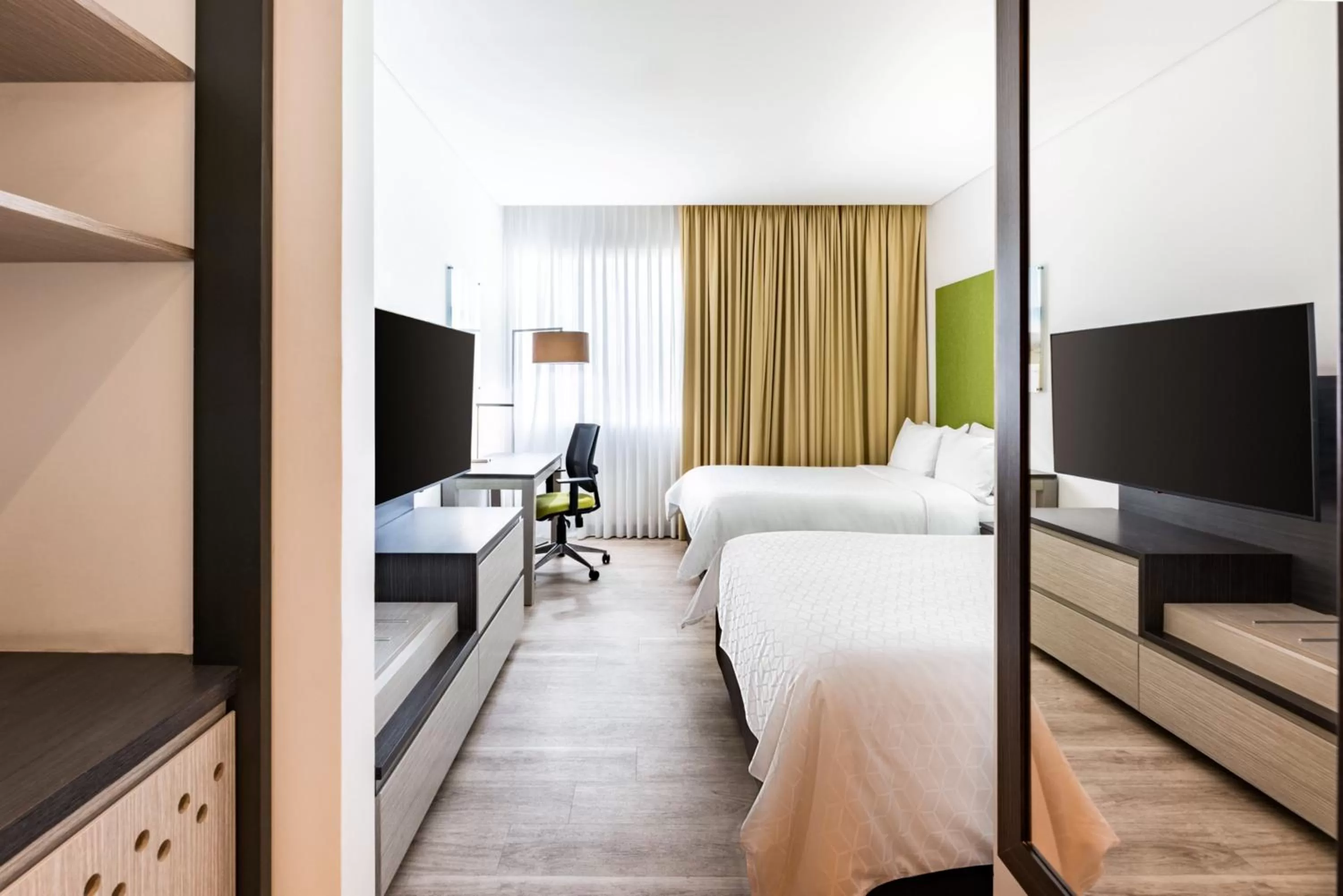 Photo of the whole room, Bed in Holiday Inn Express - Cartagena Bocagrande by IHG