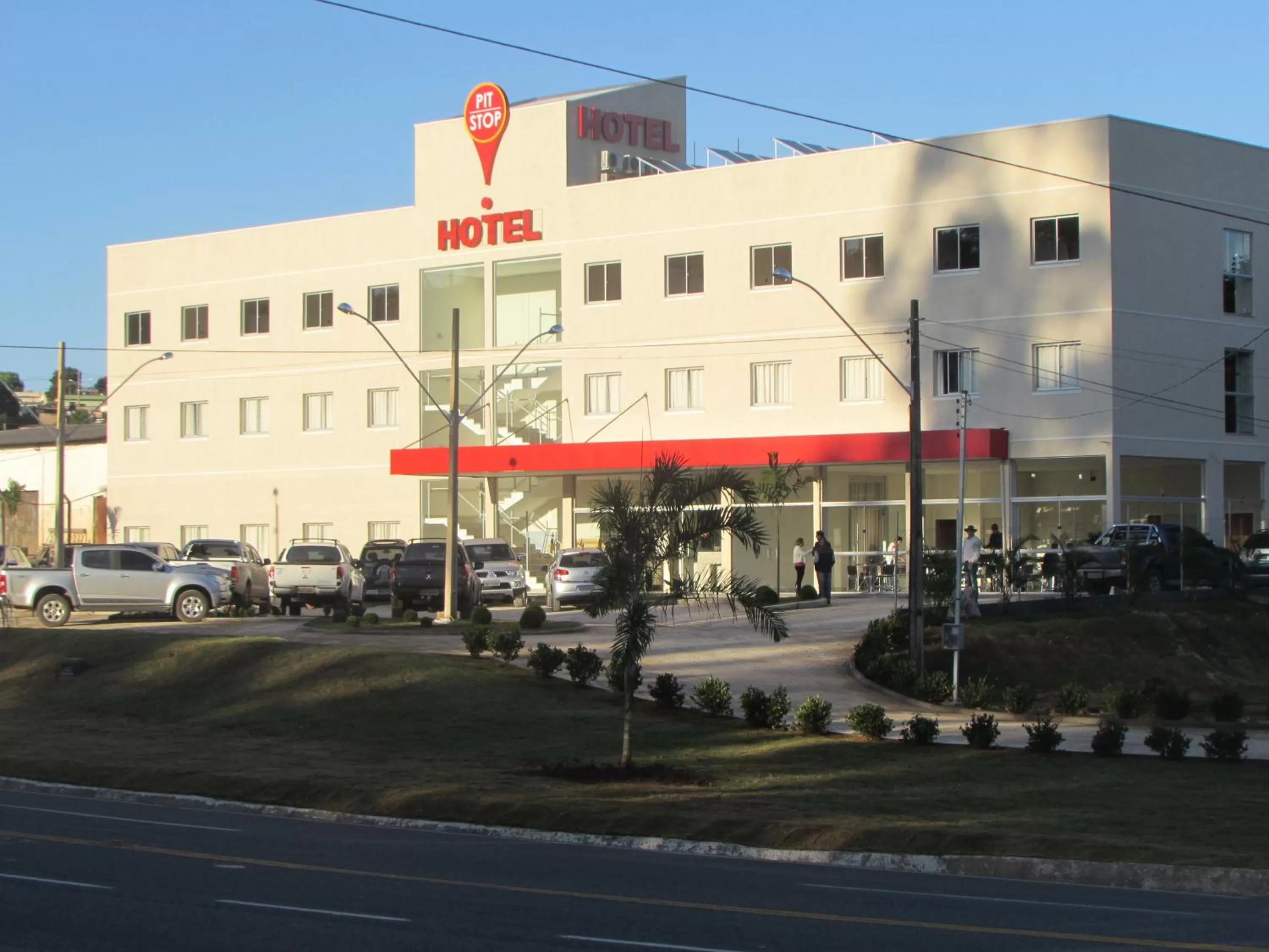 Property Building in Hotel Pit Stop Oliveira-MG