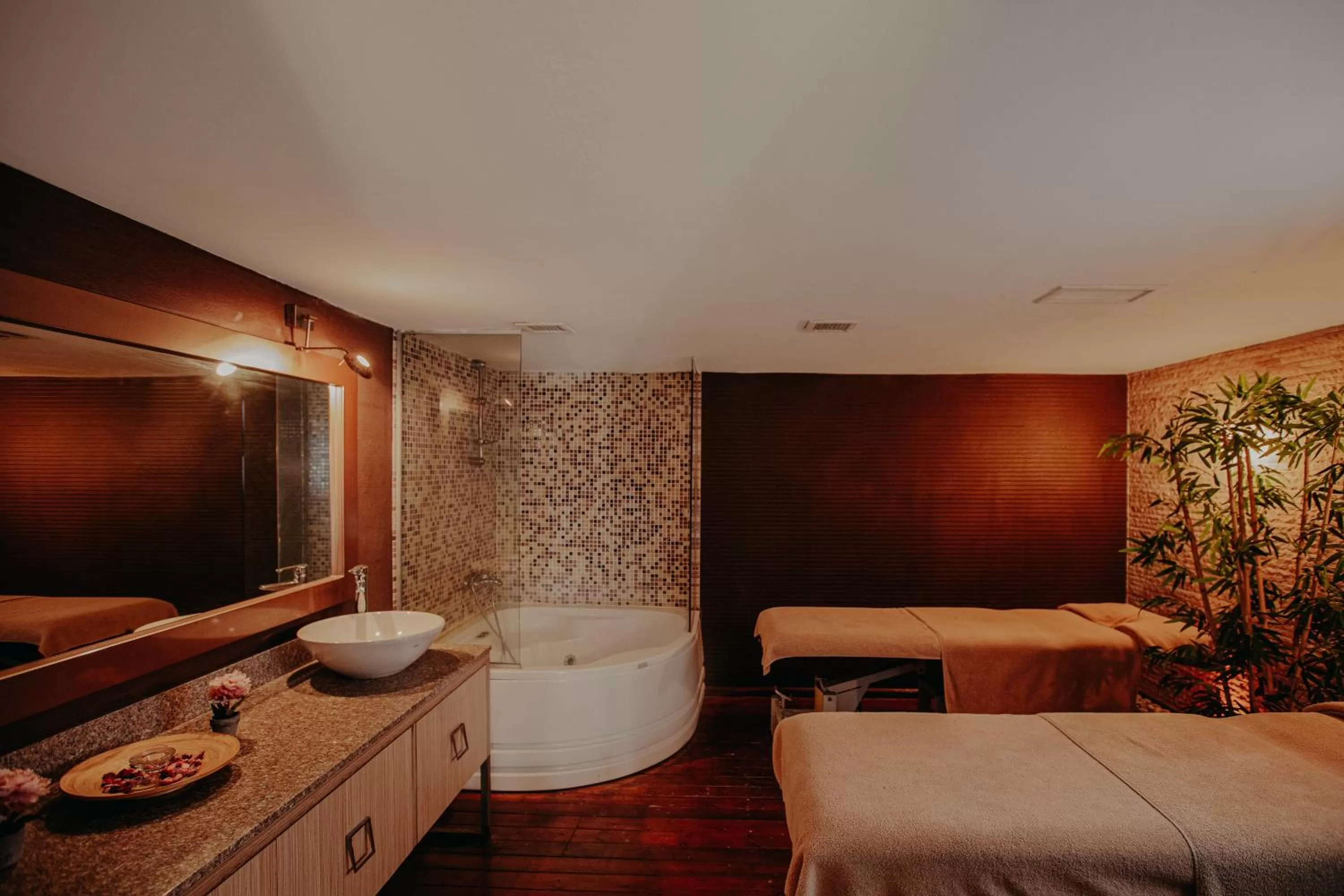 Massage, Bed in Pırıl Hotel Thermal&Beauty SPA