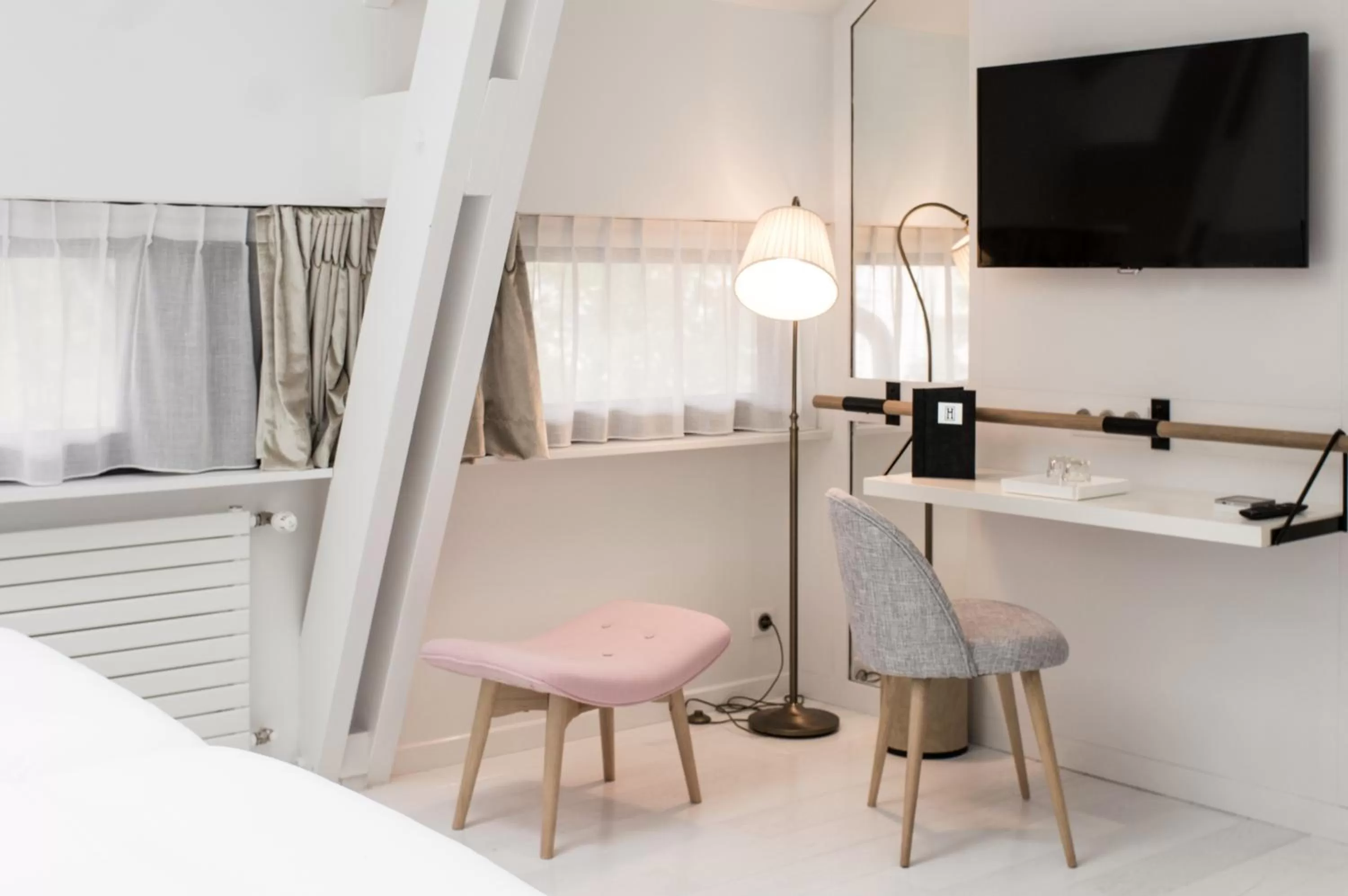 Decorative detail, Bed in Le Magic Hall