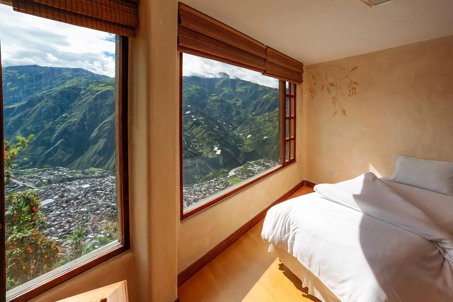 Suite with City View in Luna Volcán, Adventure SPA - formerly Luna Runtún