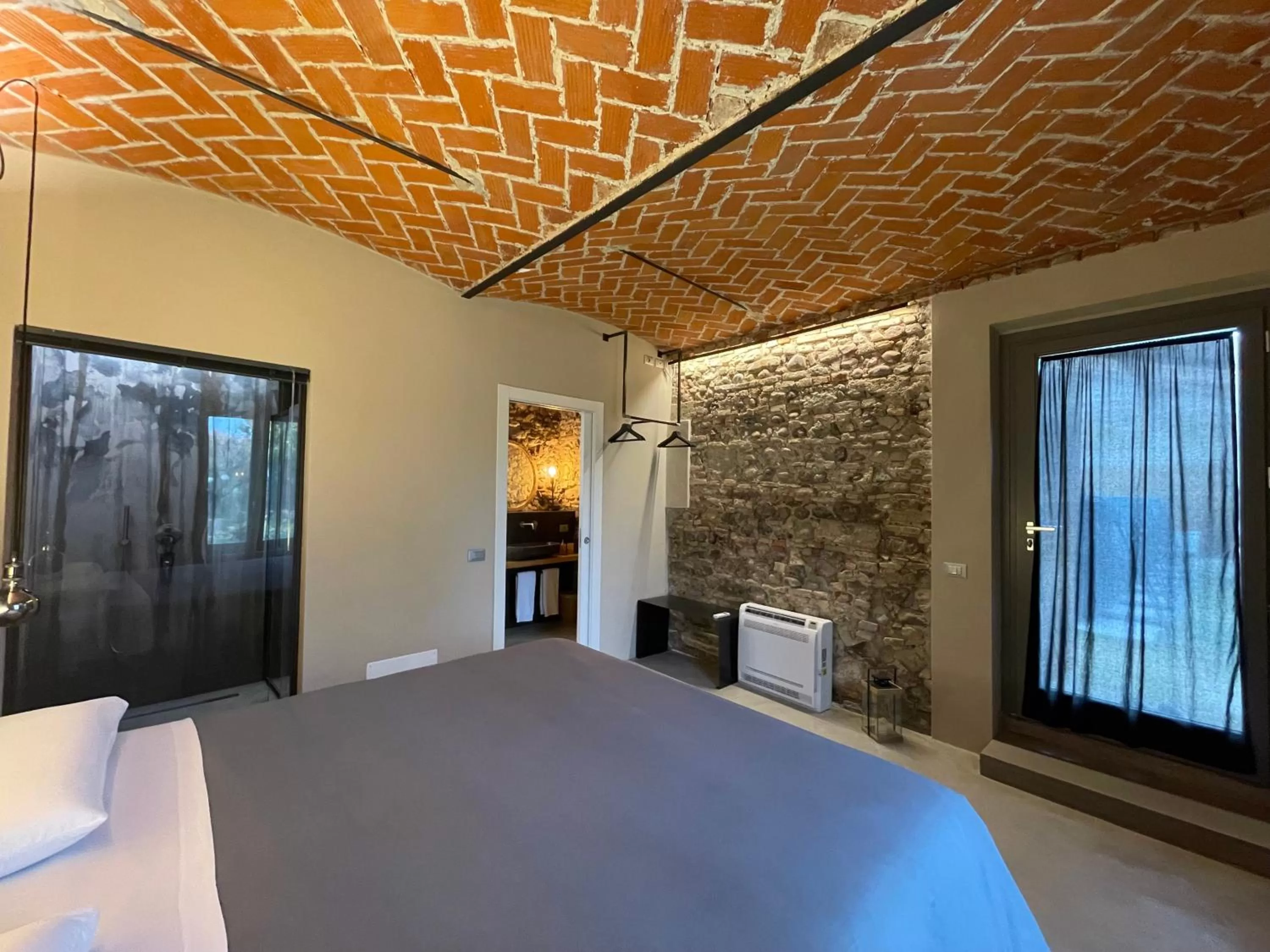 Photo of the whole room, Bed in DeLax B&B - adults only