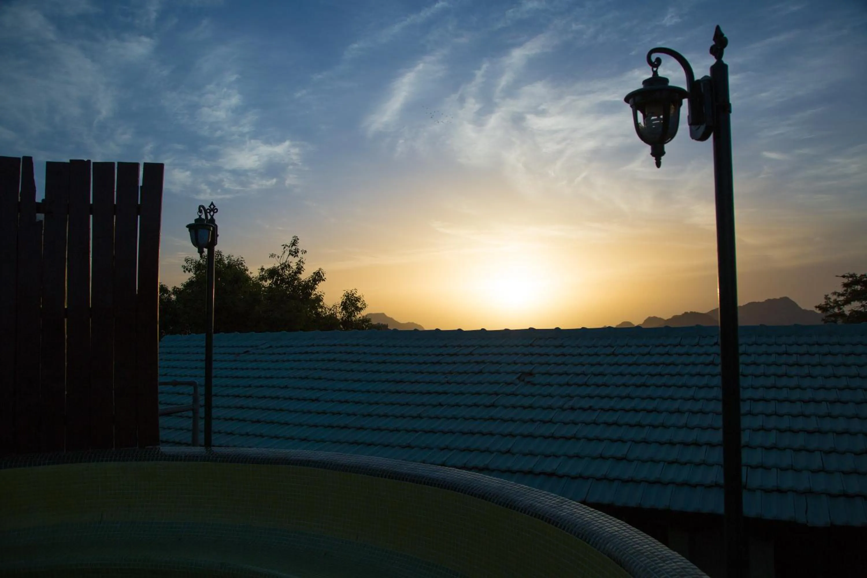 Balcony/Terrace in The Colonial Manek Manor By SAH