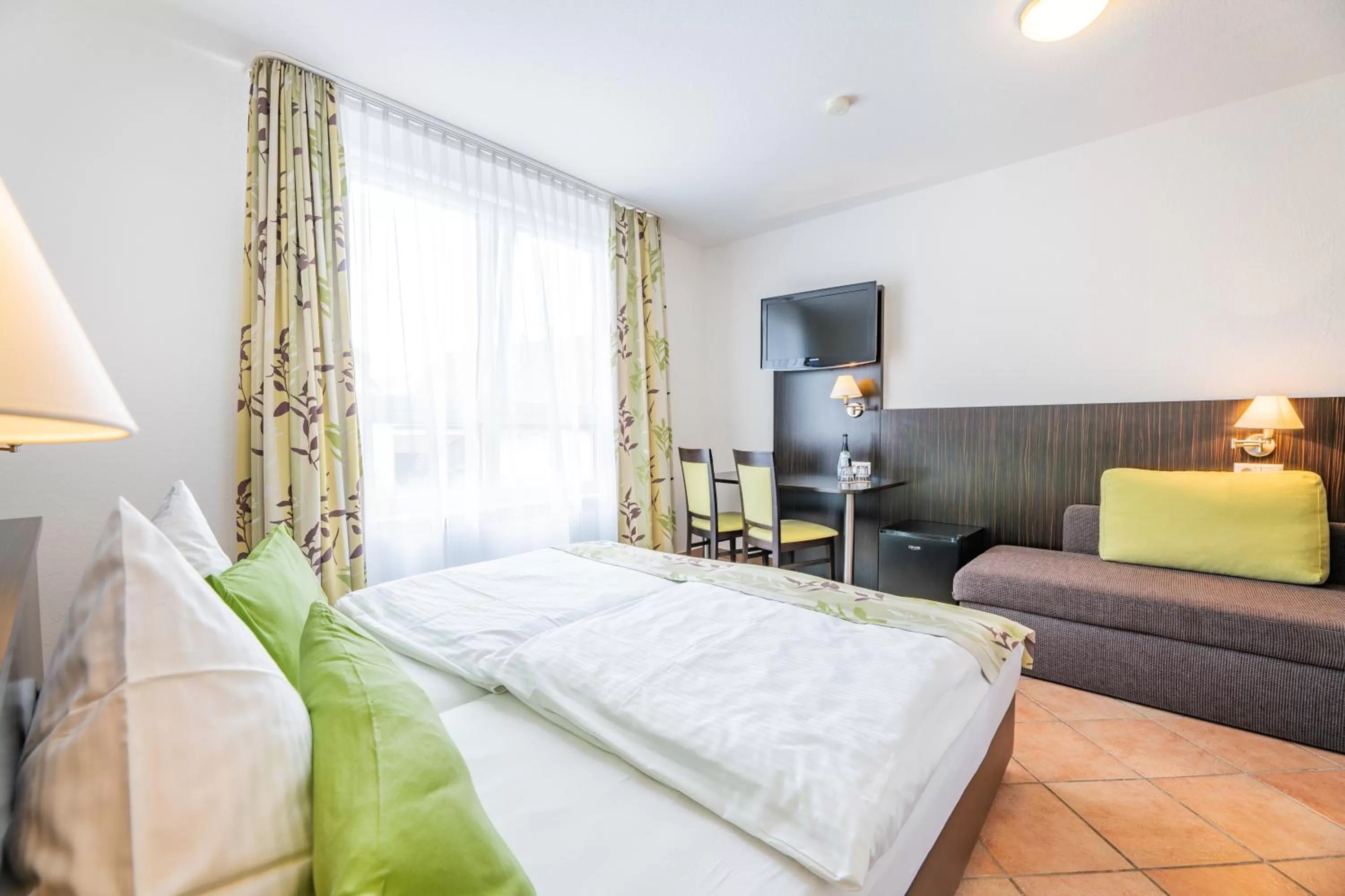 Photo of the whole room, Bed in My Airport Hotel STUTTGART-AIRPORT-MESSE