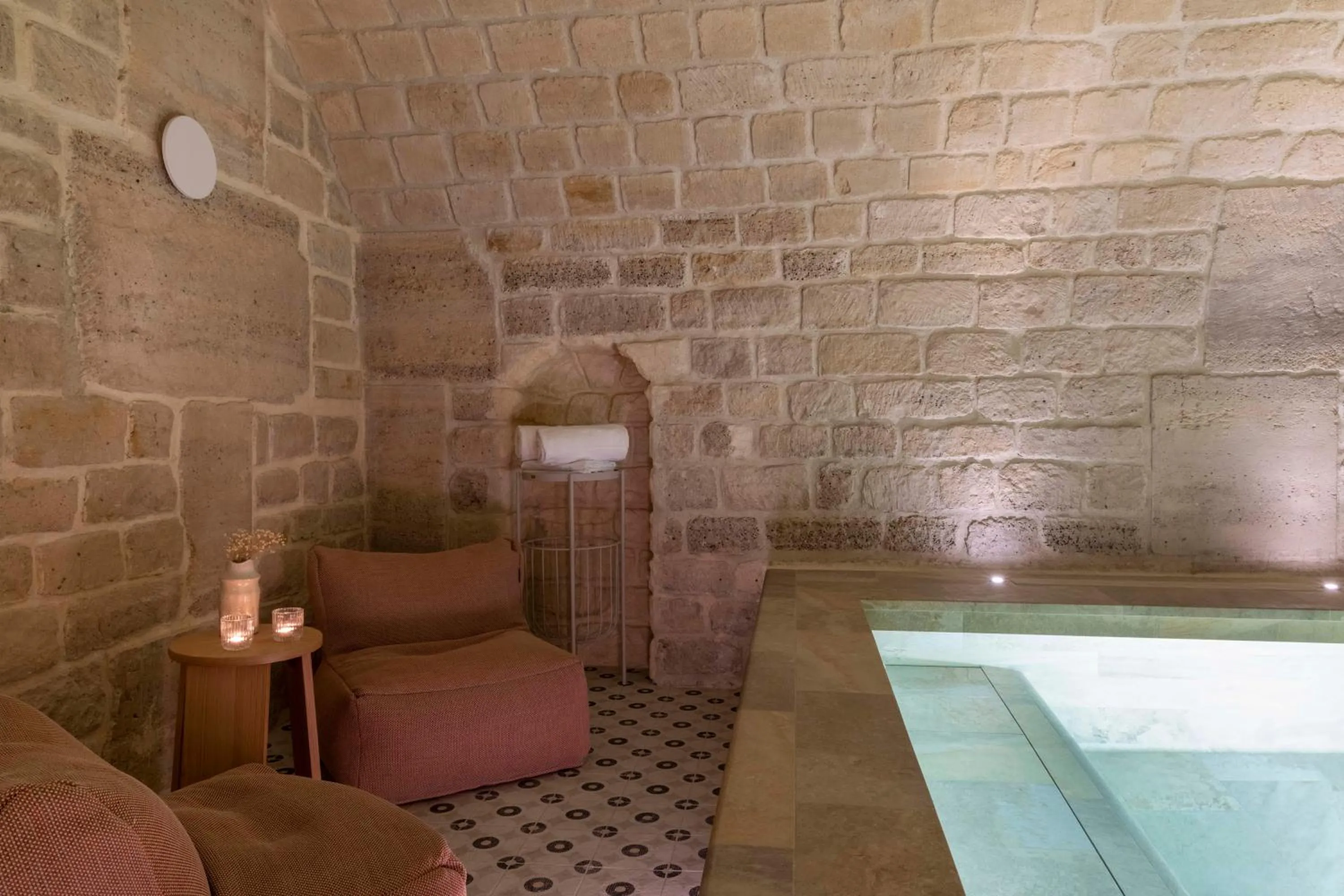 Swimming pool in Le Petit Beaumarchais Hotel & Spa