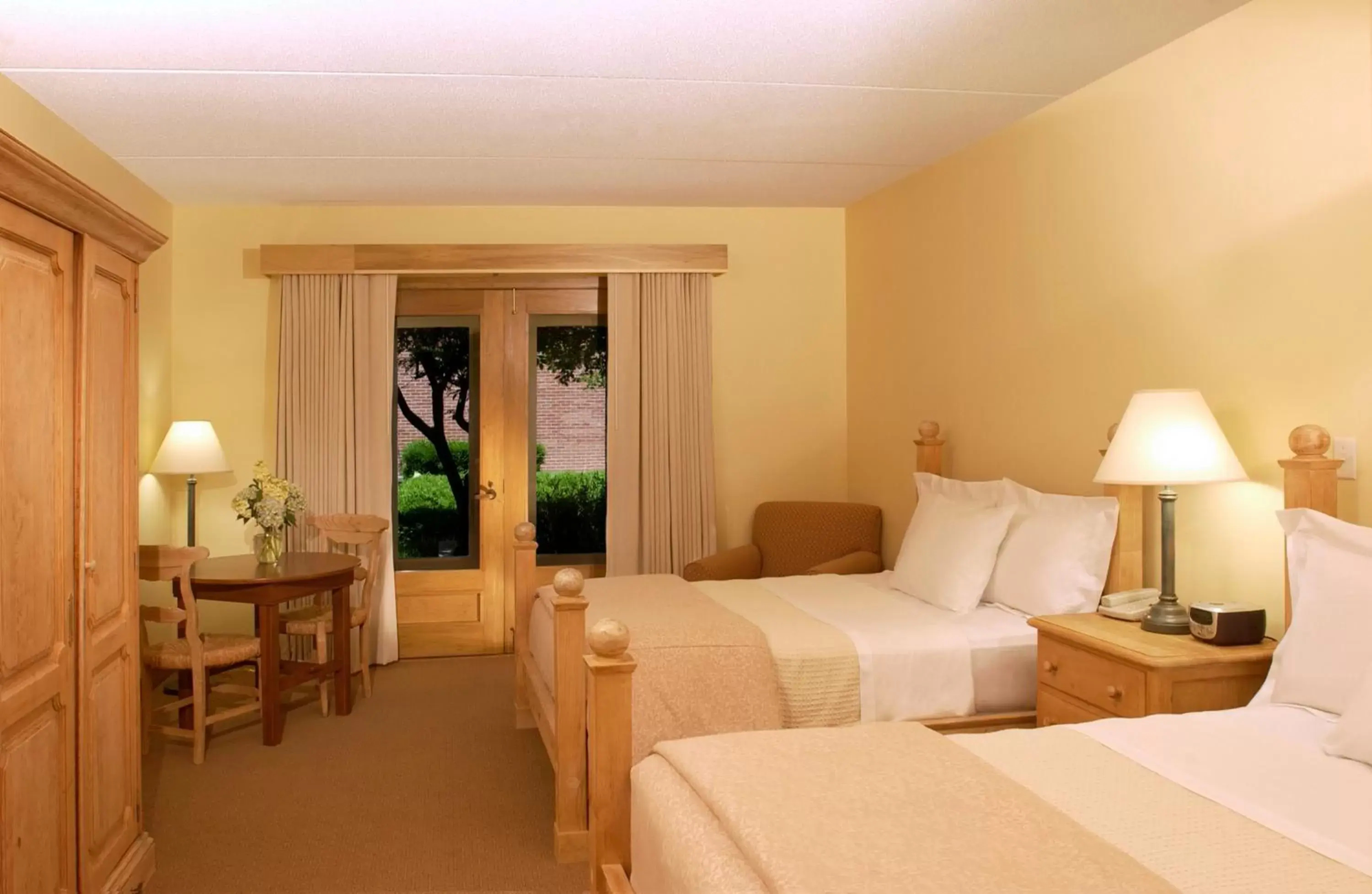 Double Room in New Harmony Inn Resort and Conference Center Double Room in New Harmony Inn Resort and Conference Center