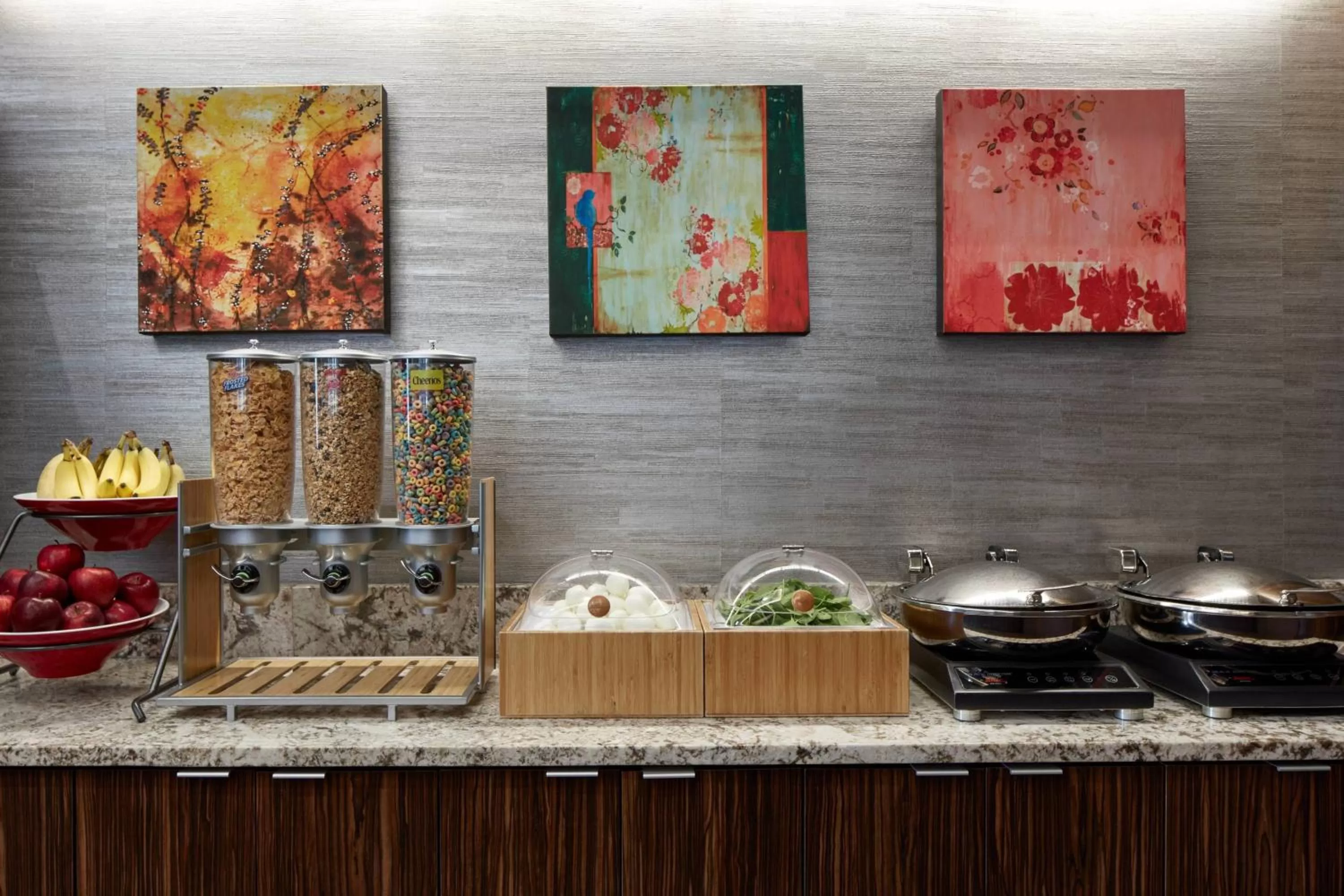 Breakfast in Fairfield Inn & Suites by Marriott Washington Downtown