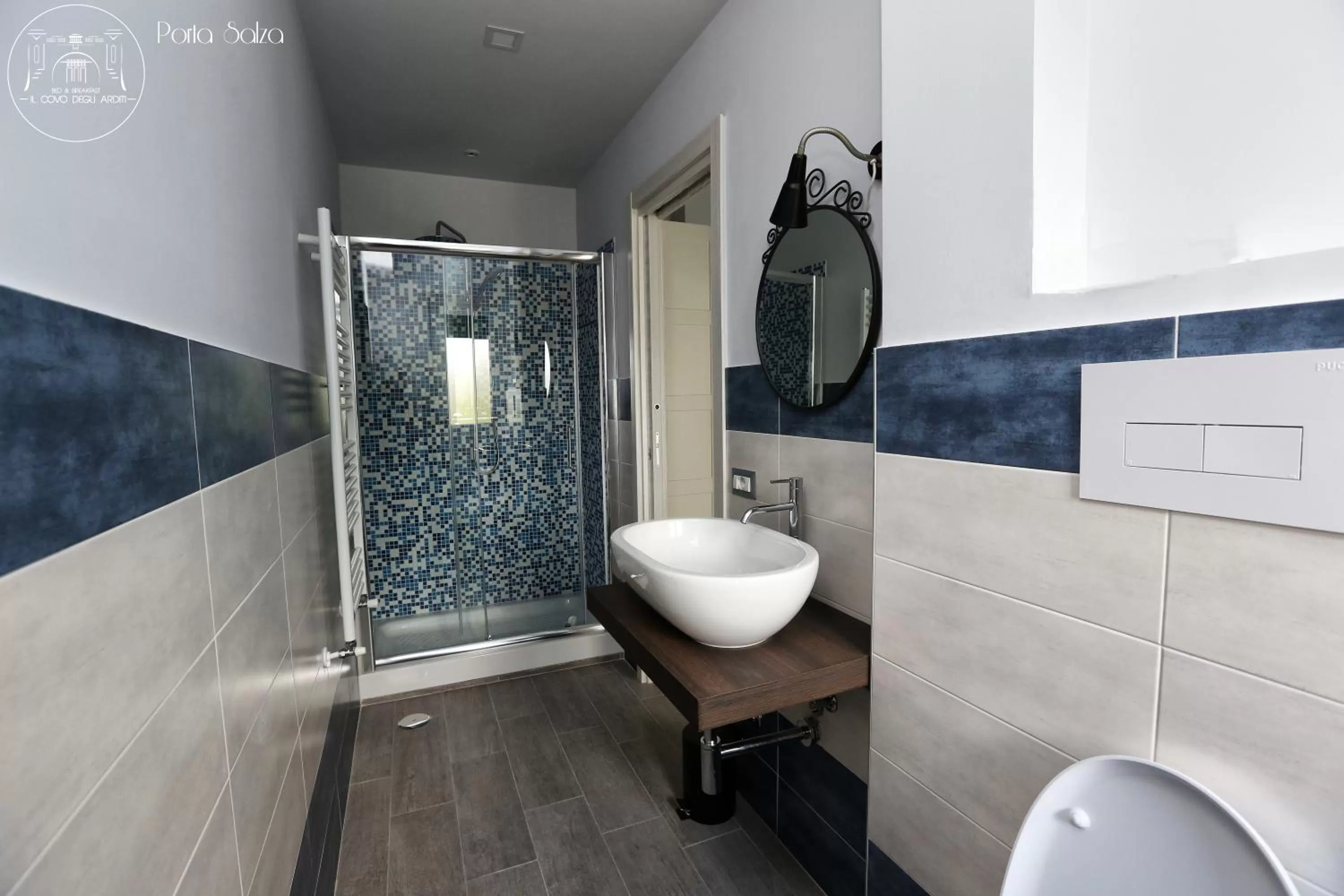 Shower in Il Covo degli Arditi B&B