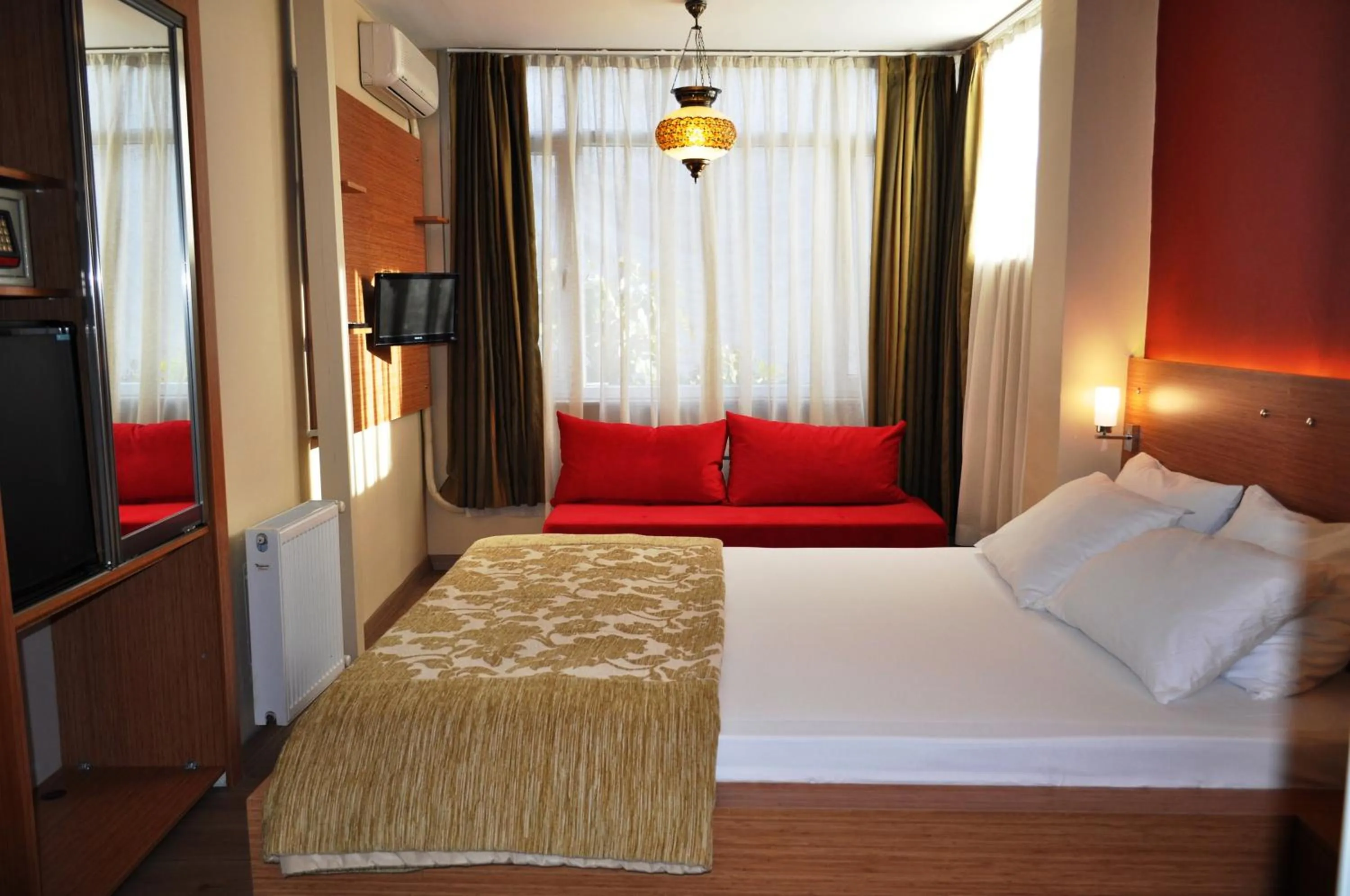 Photo of the whole room, Bed in Antique Hostel