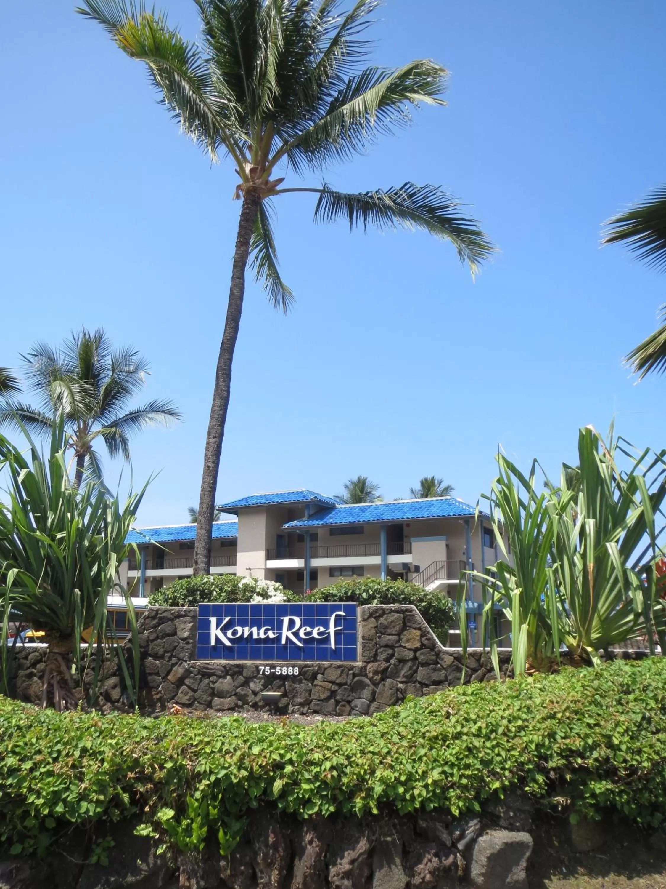 Property building in Kona Reef Resort by Latour Group