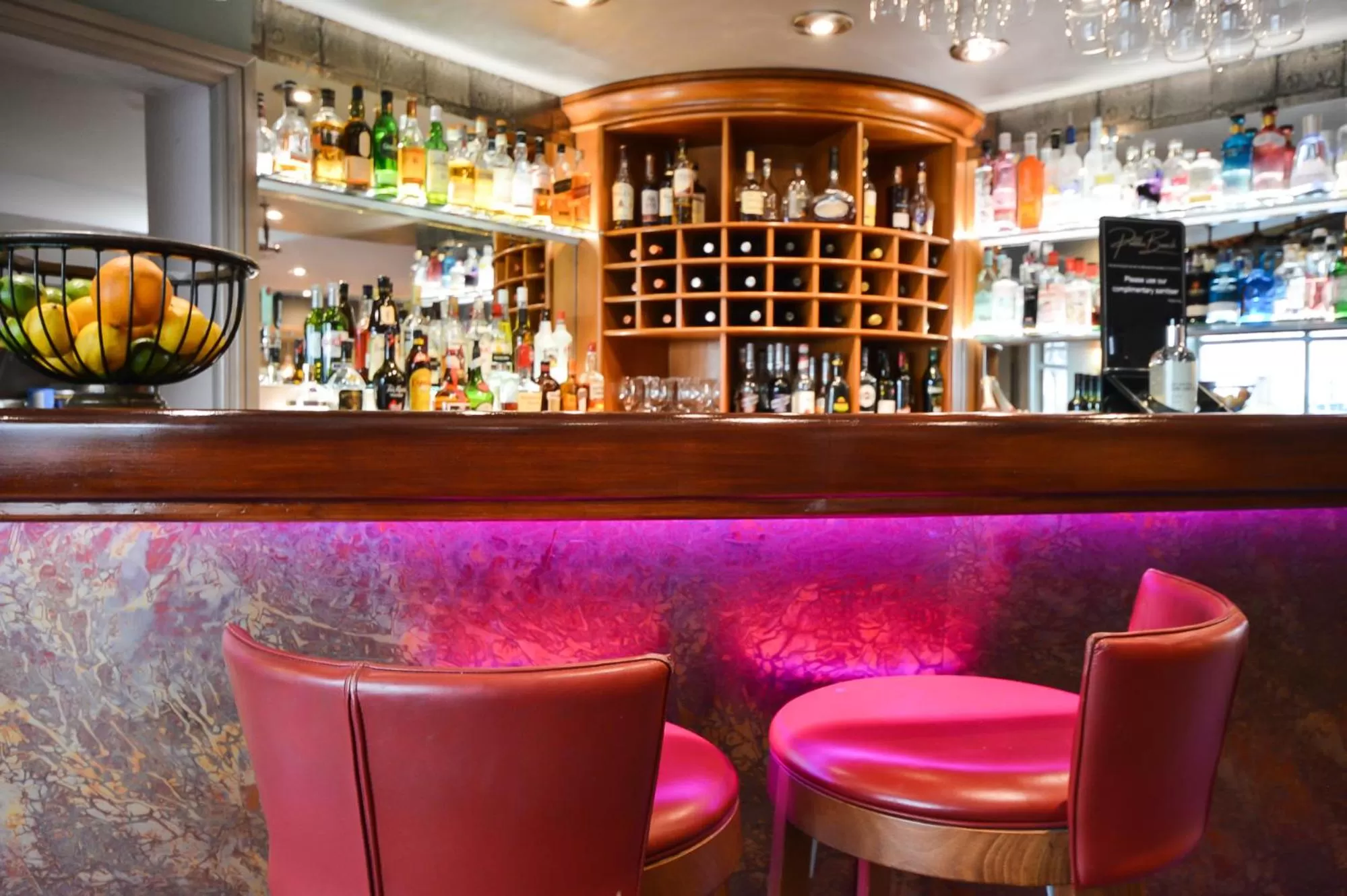 Lounge or bar in Pebble Beach Seaview Restaurant & Rooms