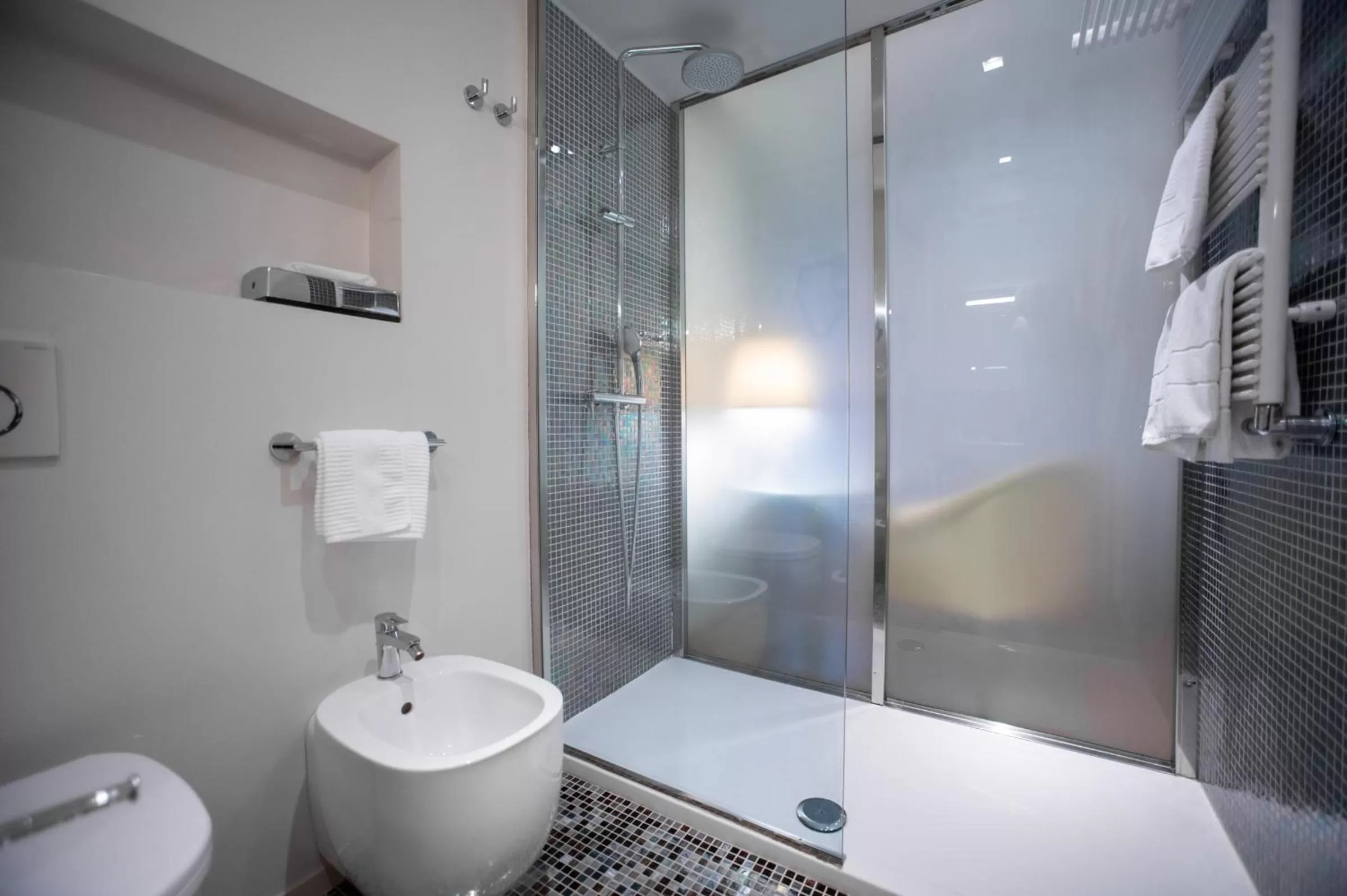 Shower in Hotel Annunziata