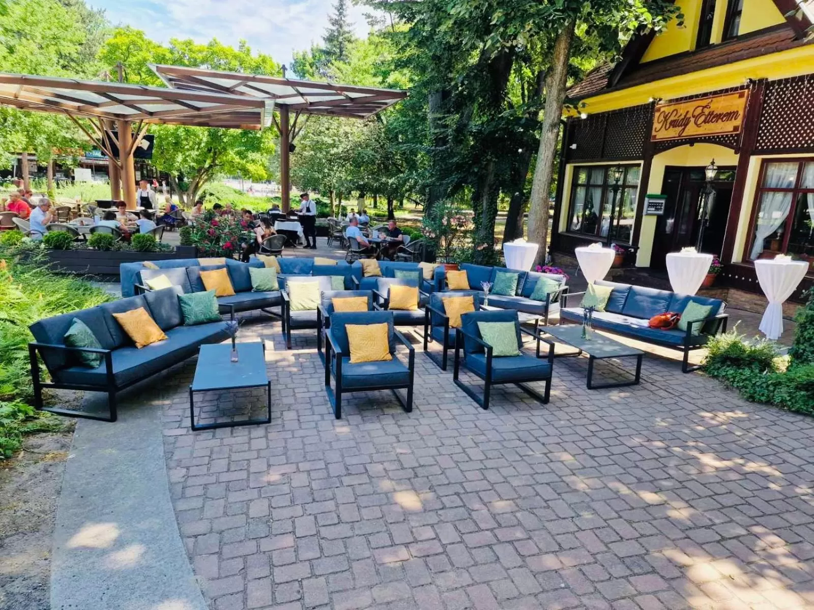 Patio in Villa Hotel