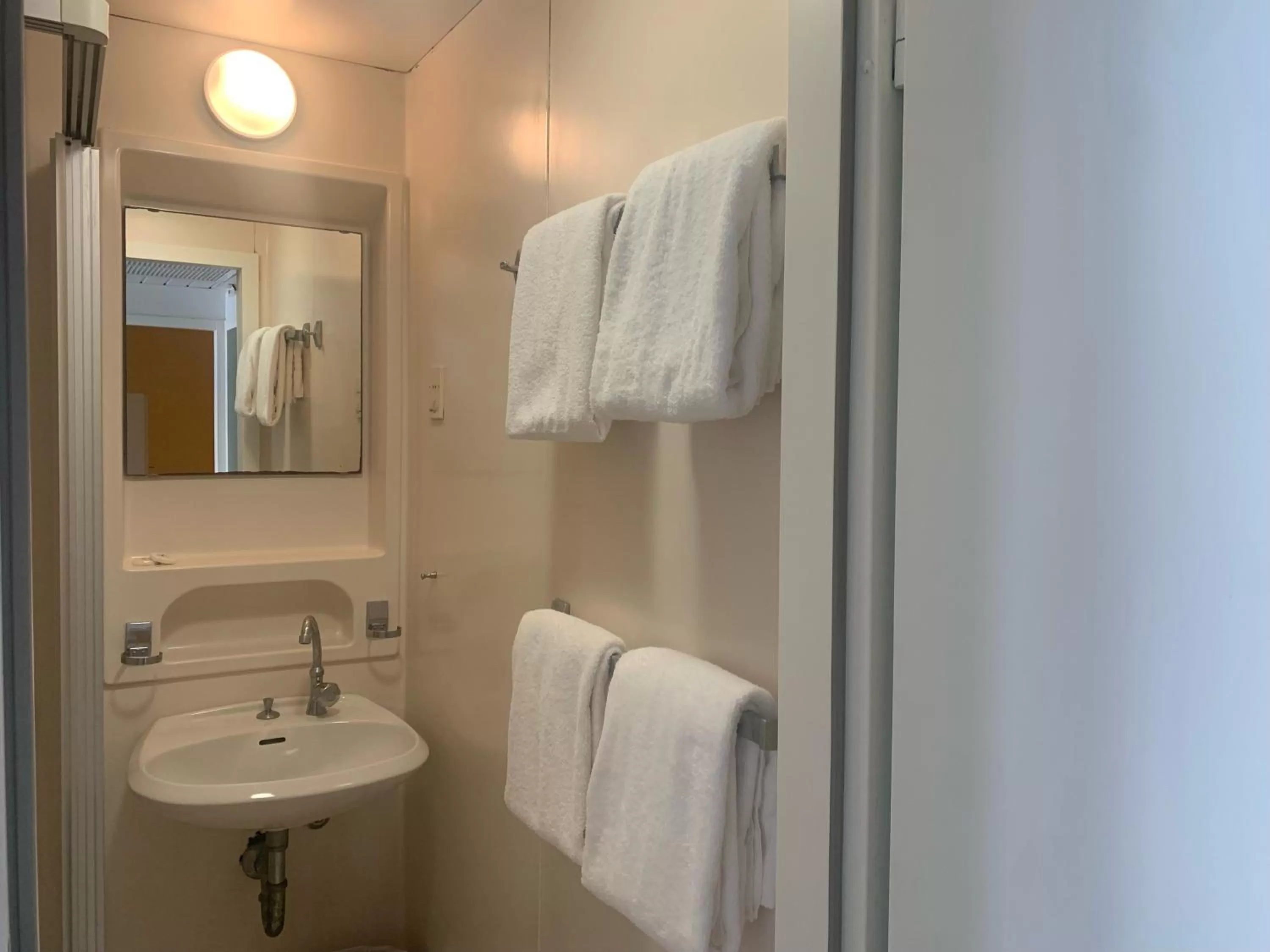 Bathroom in Montana Eco Resort