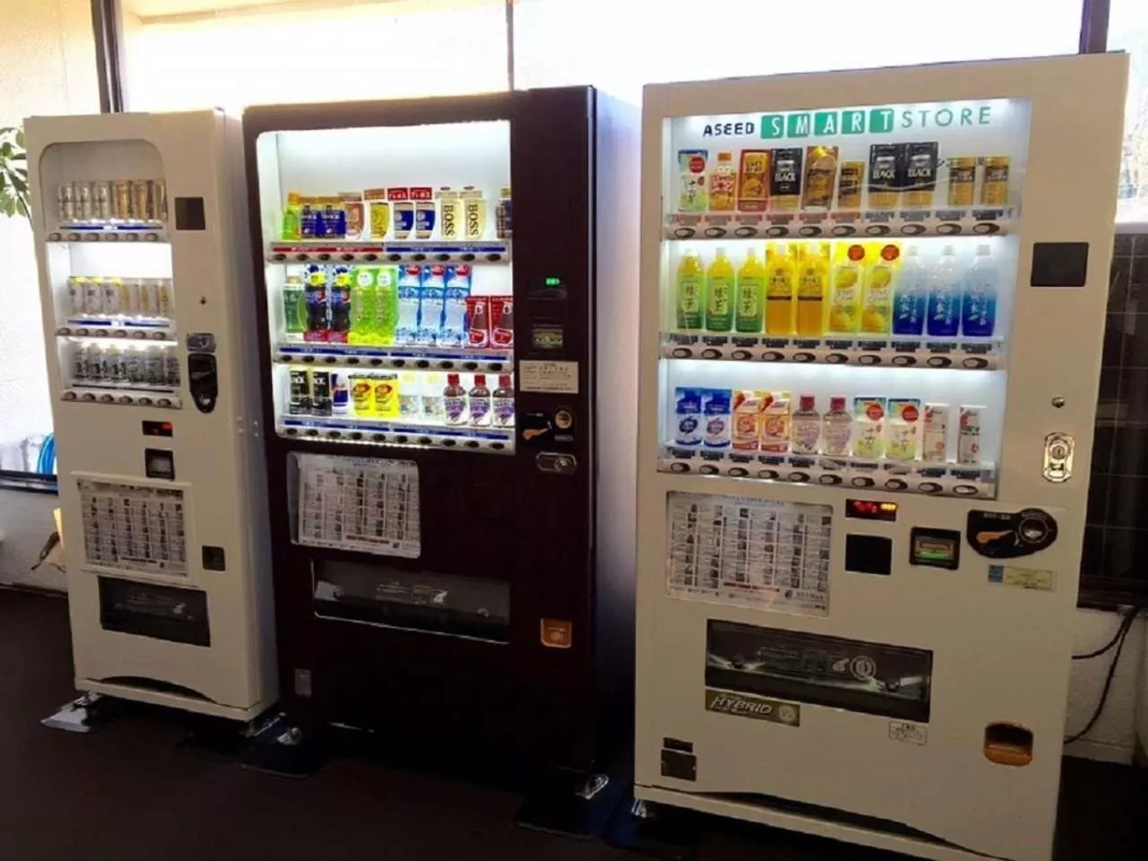vending machine in HOTEL LiVEMAX Numazu Ekimae