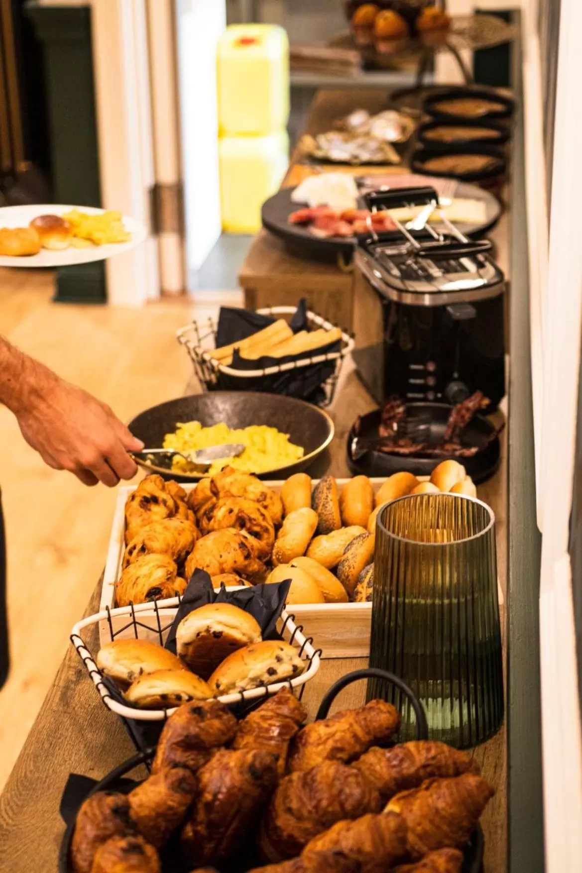 Breakfast, Food in Hotel La Pomme d'Or