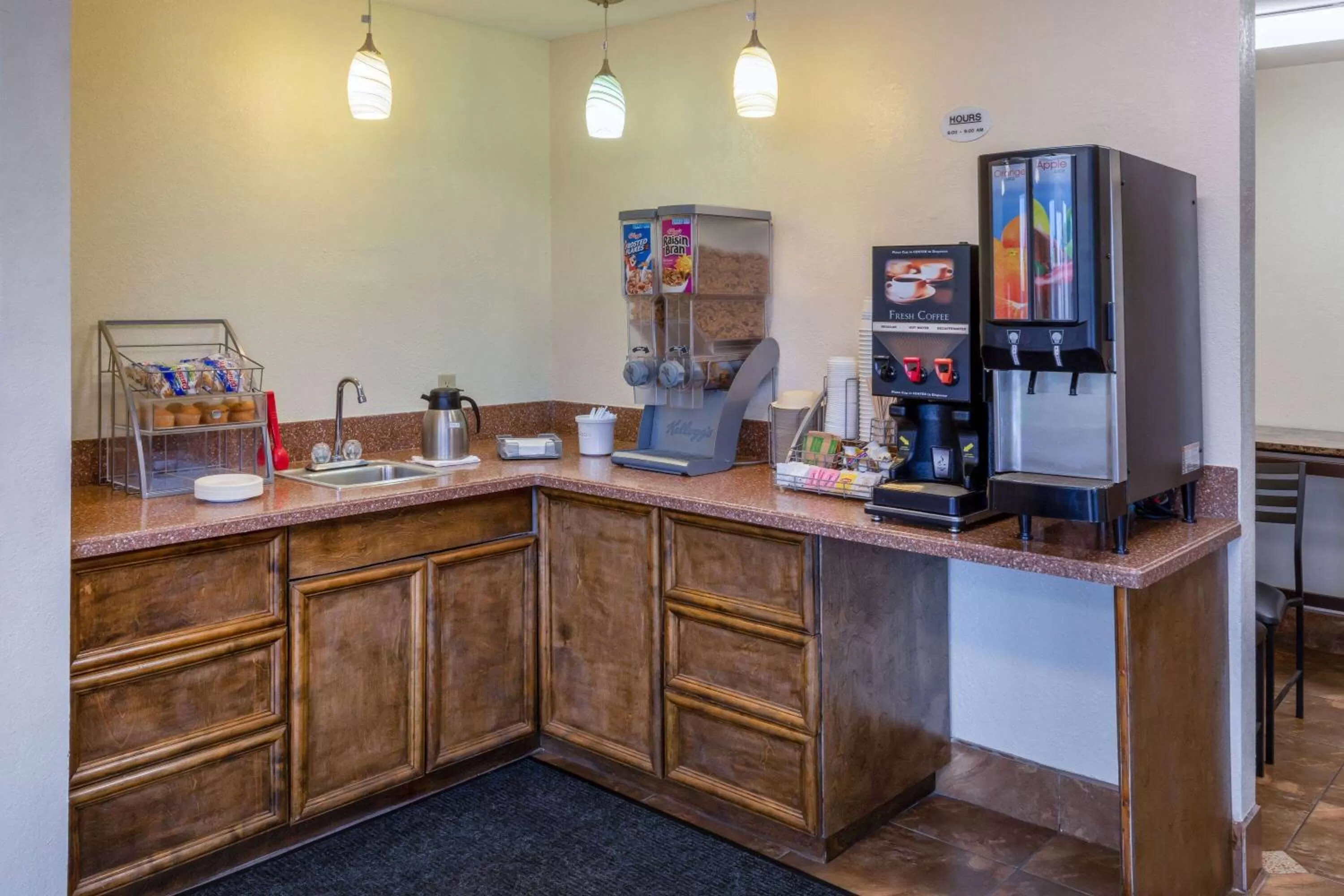 Breakfast in Super 8 by Wyndham Seguin