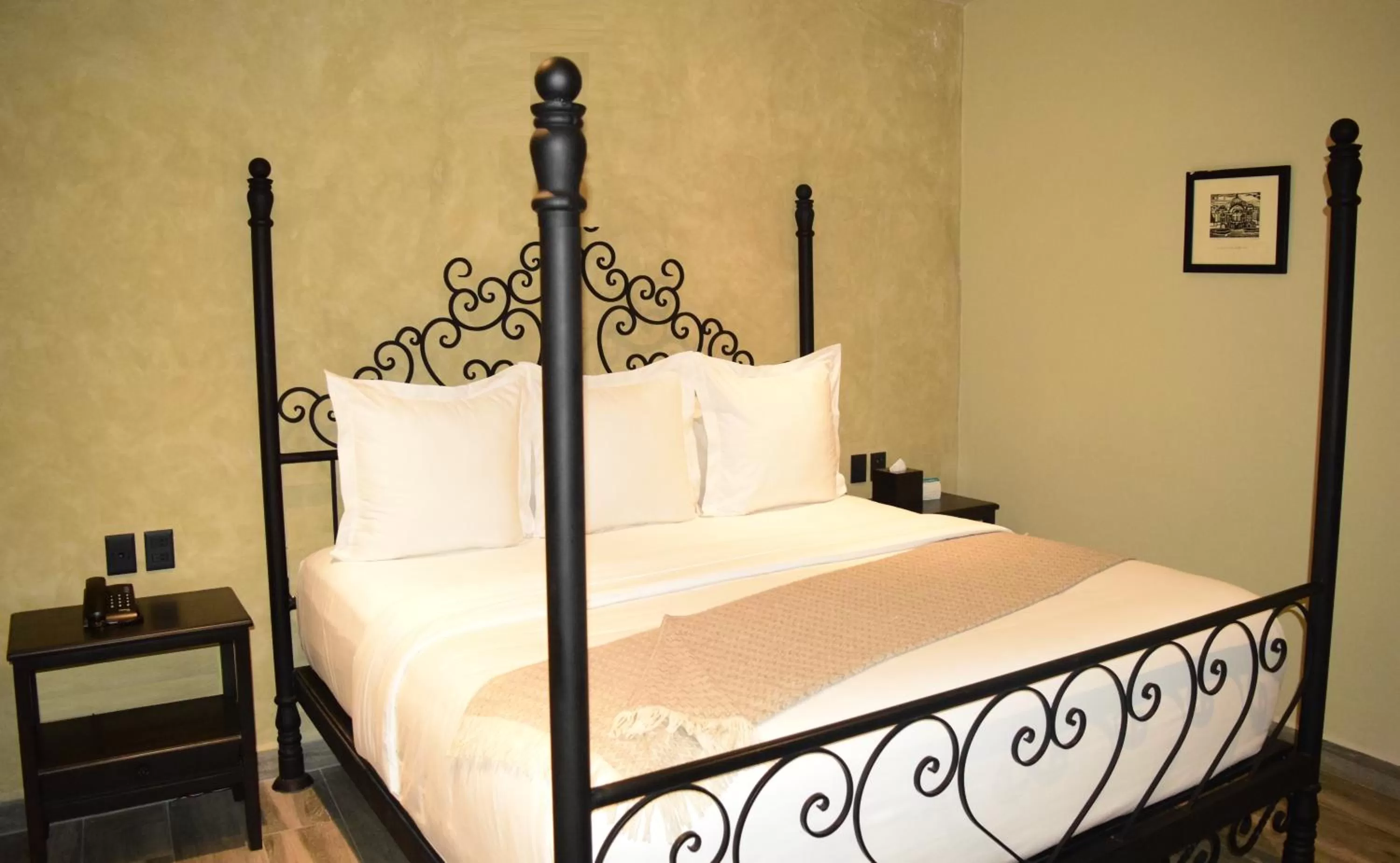 Bed in Hotel Bouquet (Adults Only)